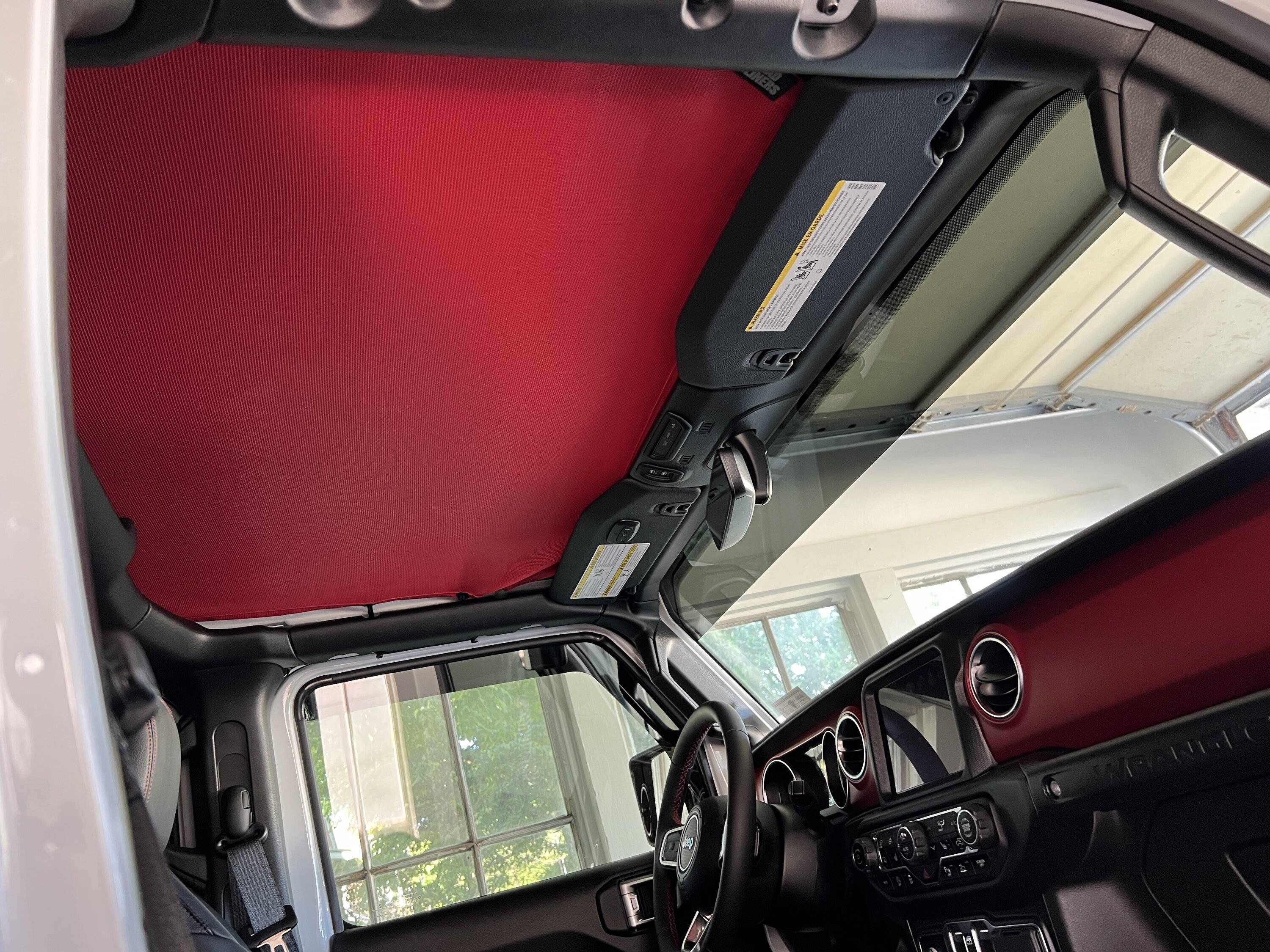 Jeep Wrangler JL Hotheads Sunshade with Sky One Touch 0C1DC203-9164-4E1D-A1FF-100D797C33E1