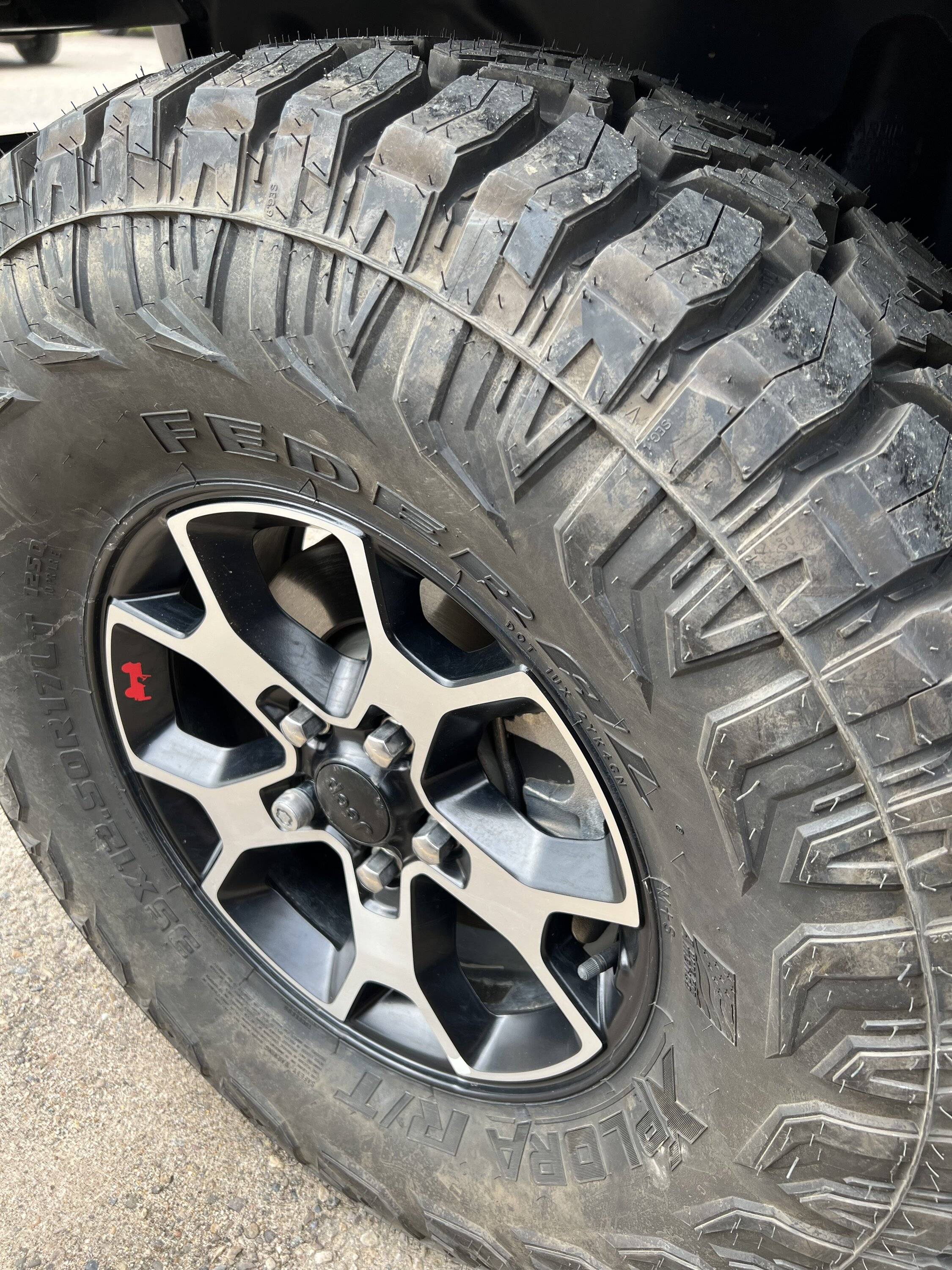 Jeep Wrangler JL 35x12.5x17 (5) 6B6D791C-7203-4874-AAA3-61061BEF4146