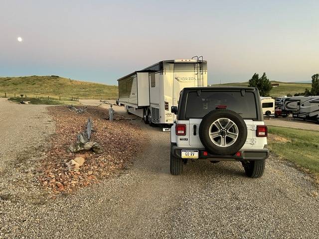 Jeep Wrangler JL Wrangler vs Gladiator? 21533101-A17A-4858-BF38-B2772E8144E1