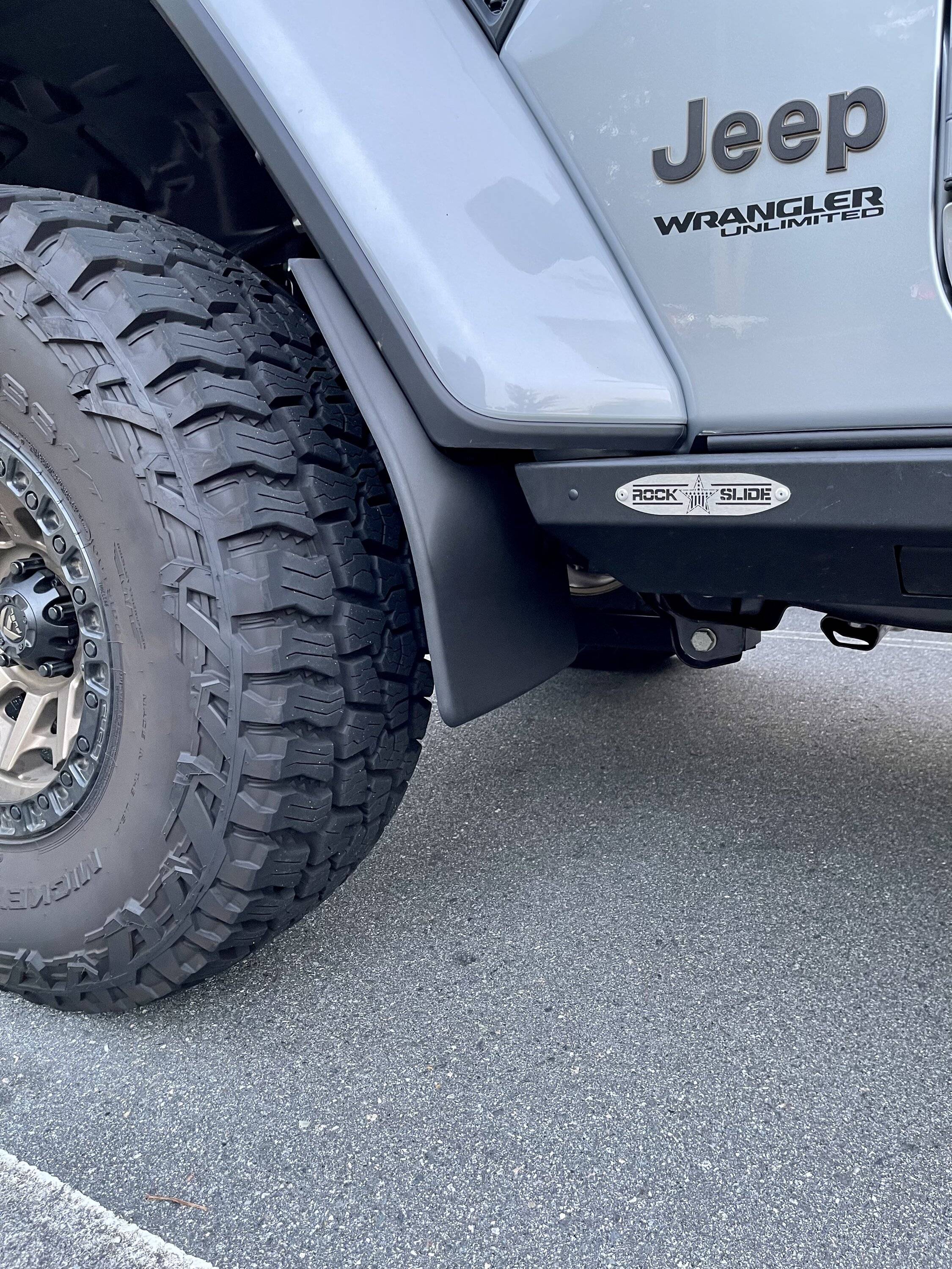 Jeep Wrangler JL Weathertech Mudflaps on Xtreme Recon 56C8B62D-55EB-43FA-B615-030733A56793