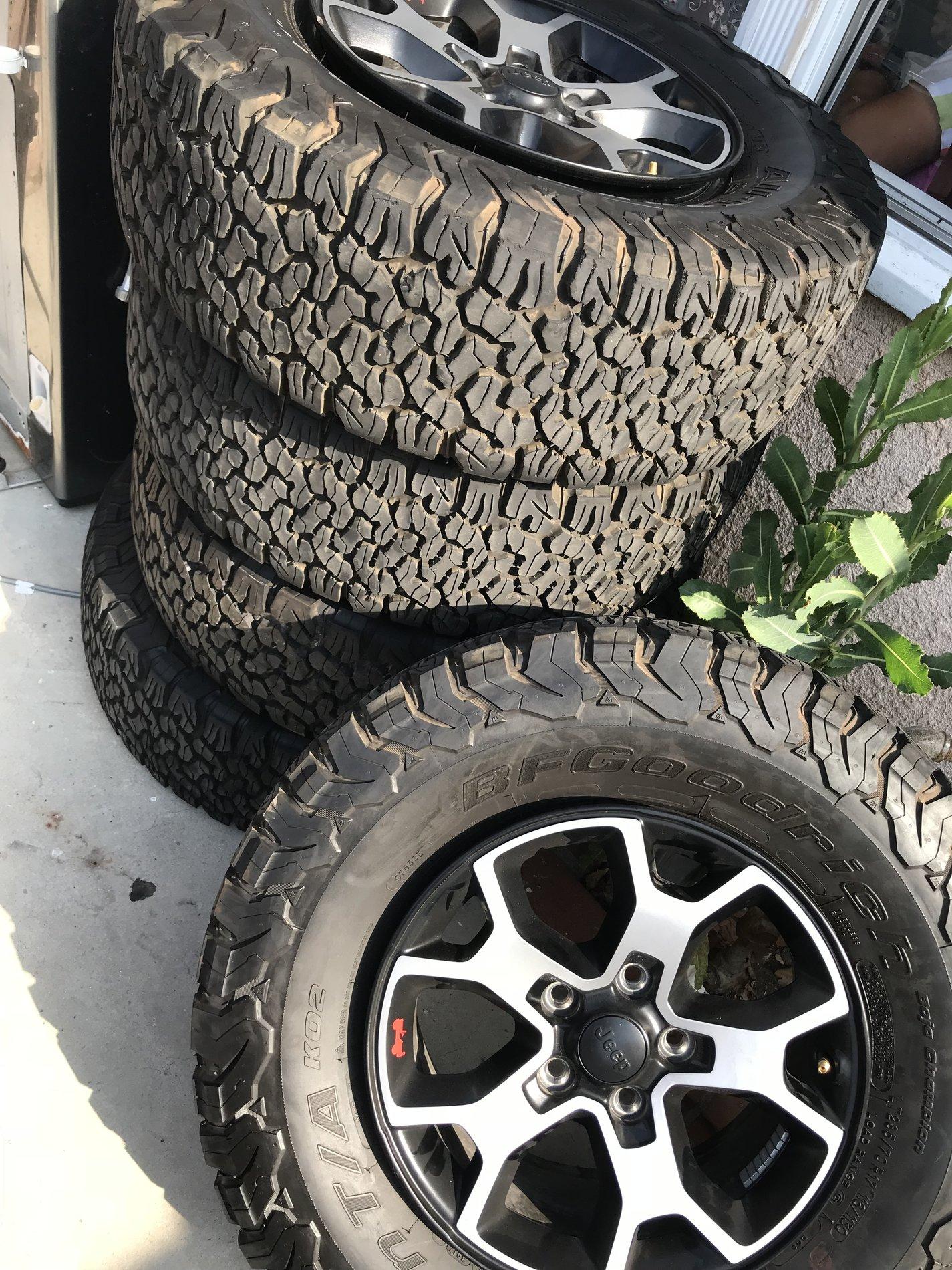 Jeep Wrangler JL JL Rubicon wheels/Tires 08ED8F94-65D9-455F-AA4E-97BECB0B5DE1