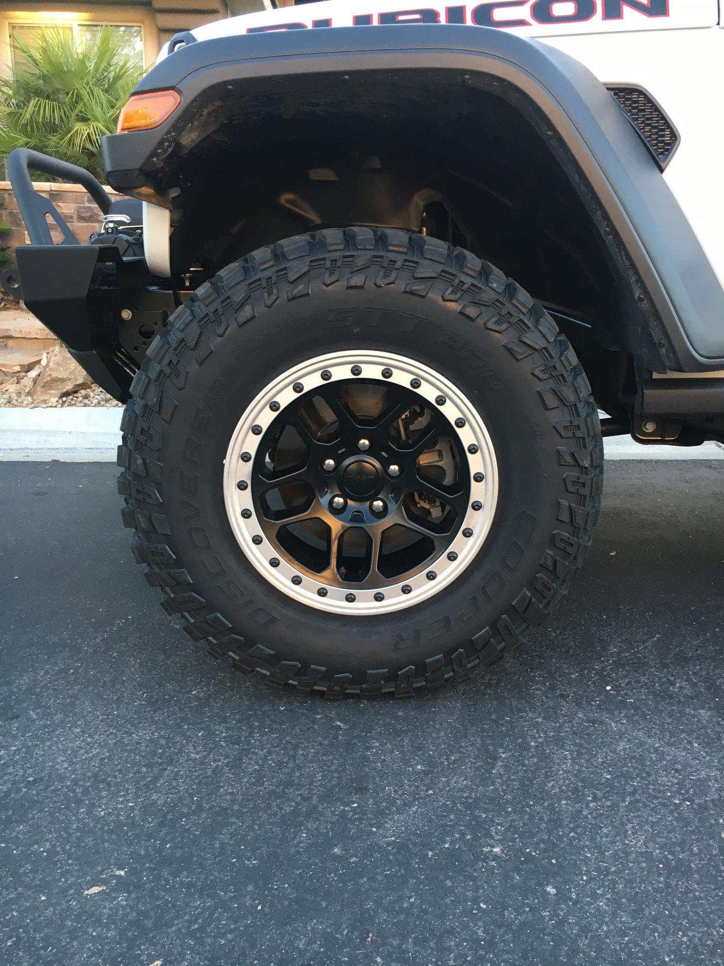 Jeep Wrangler JL Debating between tires ima