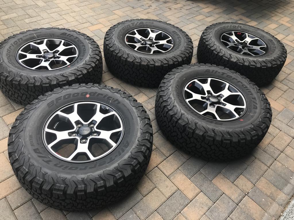 Jeep Wrangler JL 5 rubicon wheels/tires with tpms- 125miles A6C27D1A-A7A0-45C4-BF91-8C2780CE5ECE_zpssfgxtkui