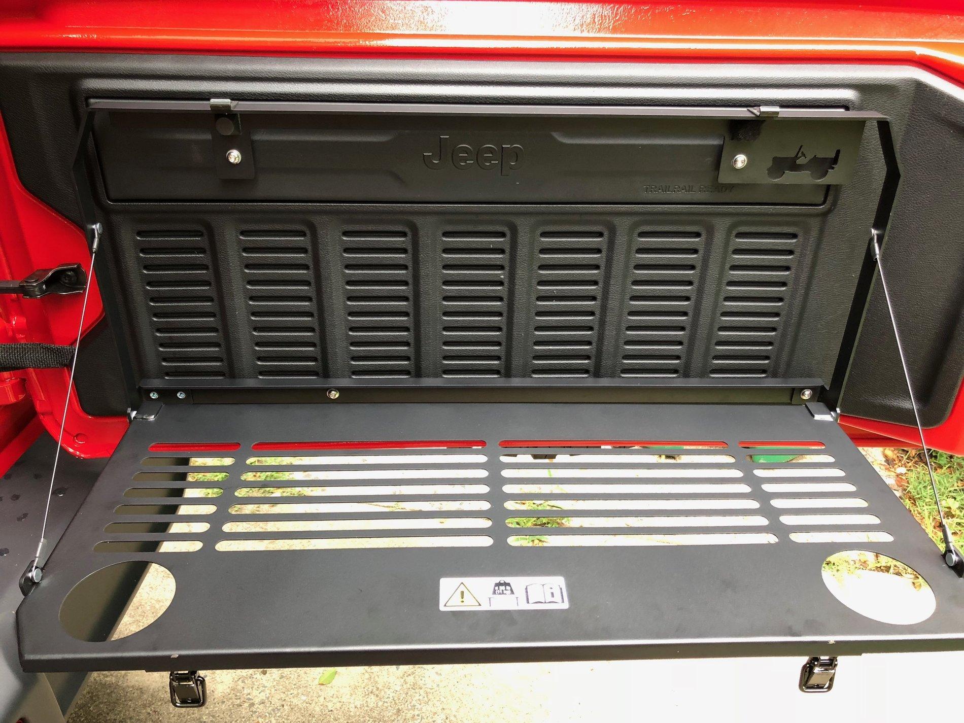 Jeep Wrangler JL Tailgate Table tailgate_001
