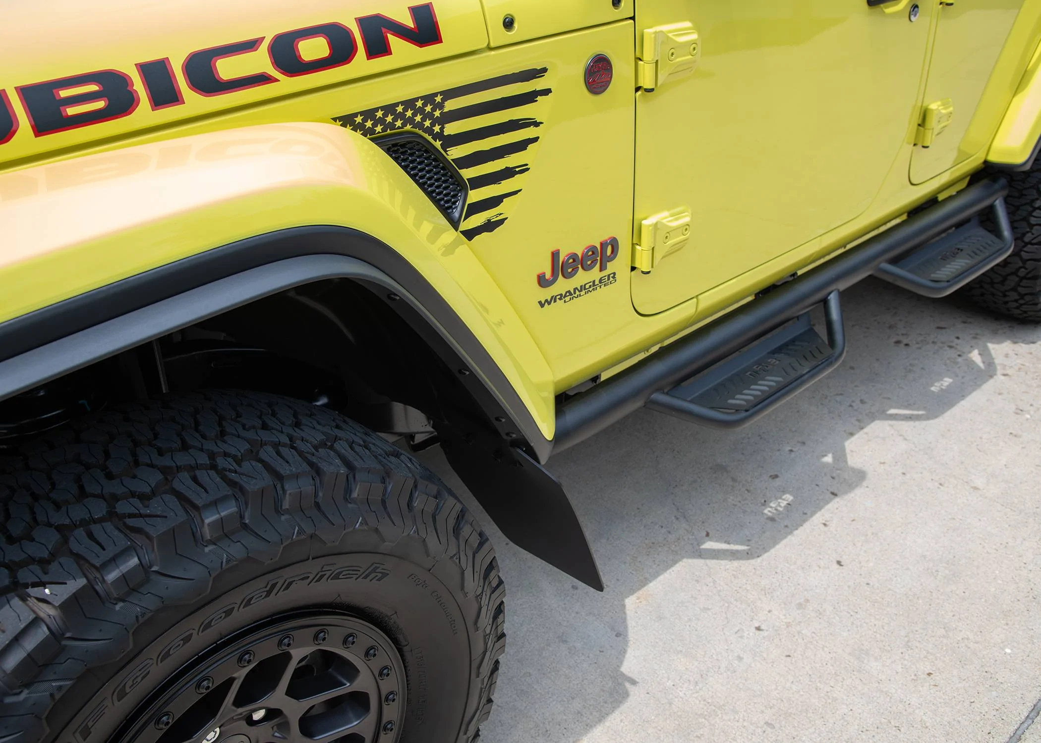 Jeep Wrangler JL Weathertech Mudflaps on Xtreme Recon DLB_3949