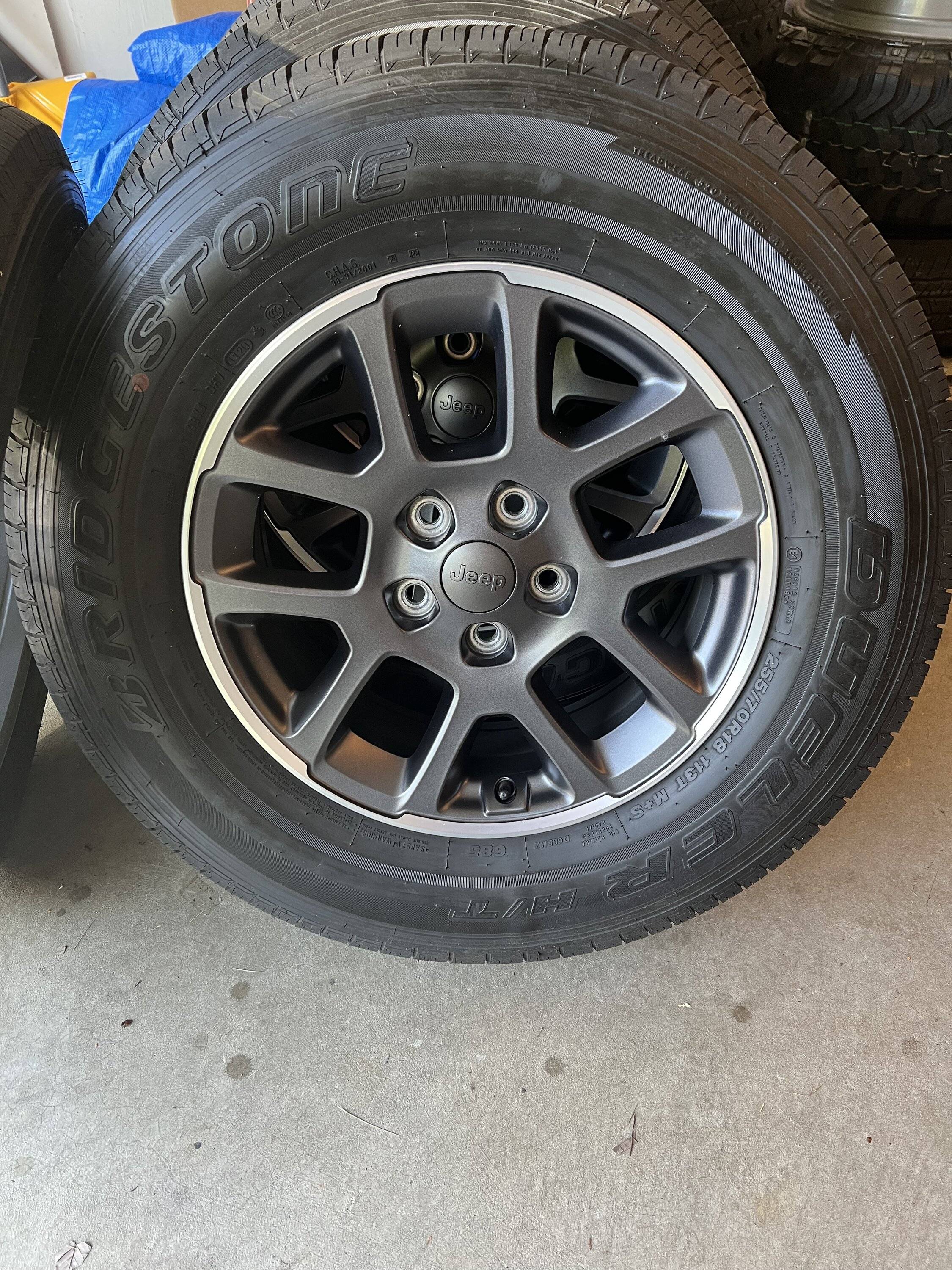 ヤビンさん専用④新車外し！DUELER H/T 255/70R18 ラングラー ヤビンさん専用④新車外し！DUELER H/T 255/70R18 ラングラー ヤビン