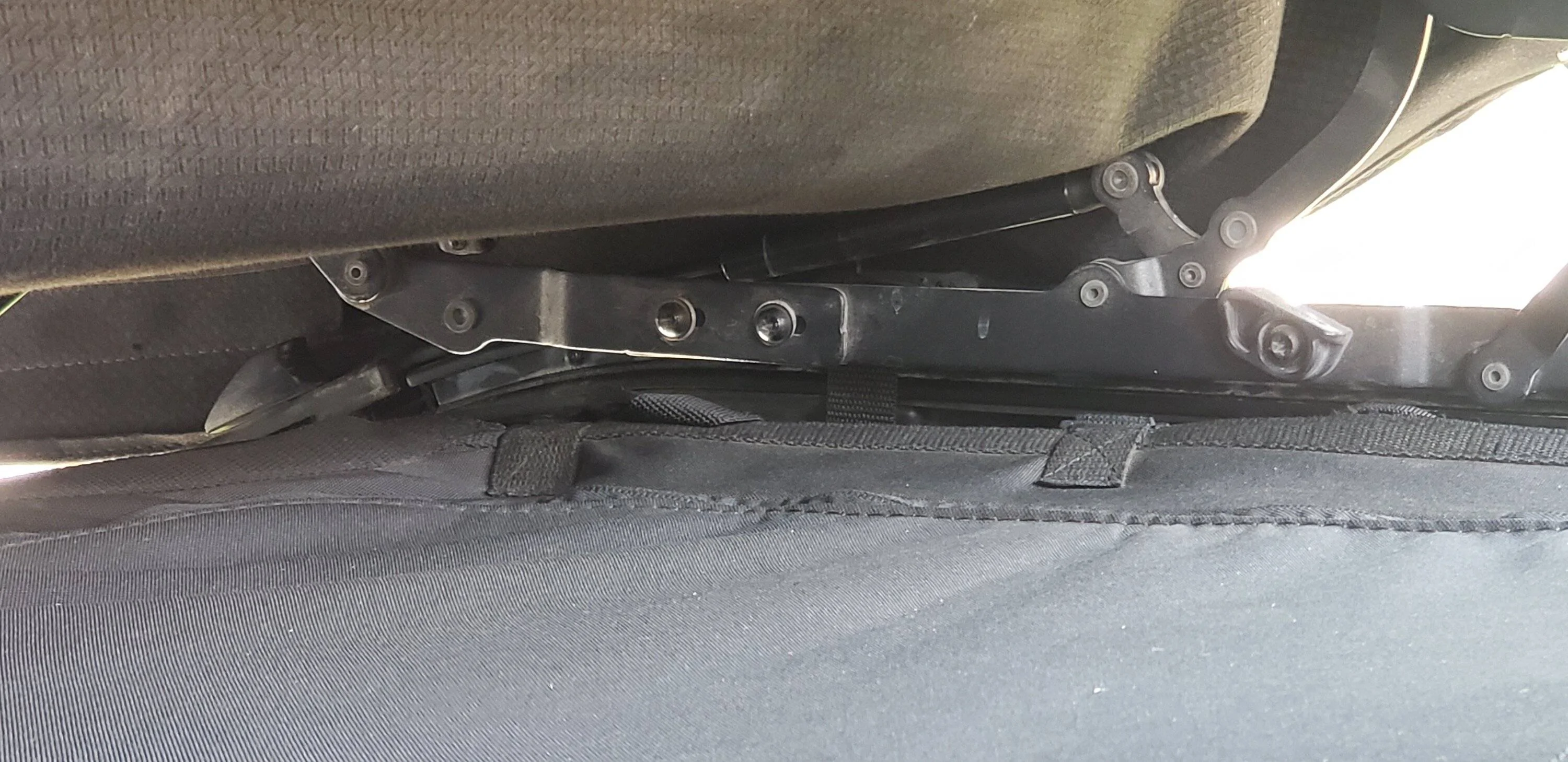 Jeep Wrangler JL Soft top hinge squeak 20220721_123005