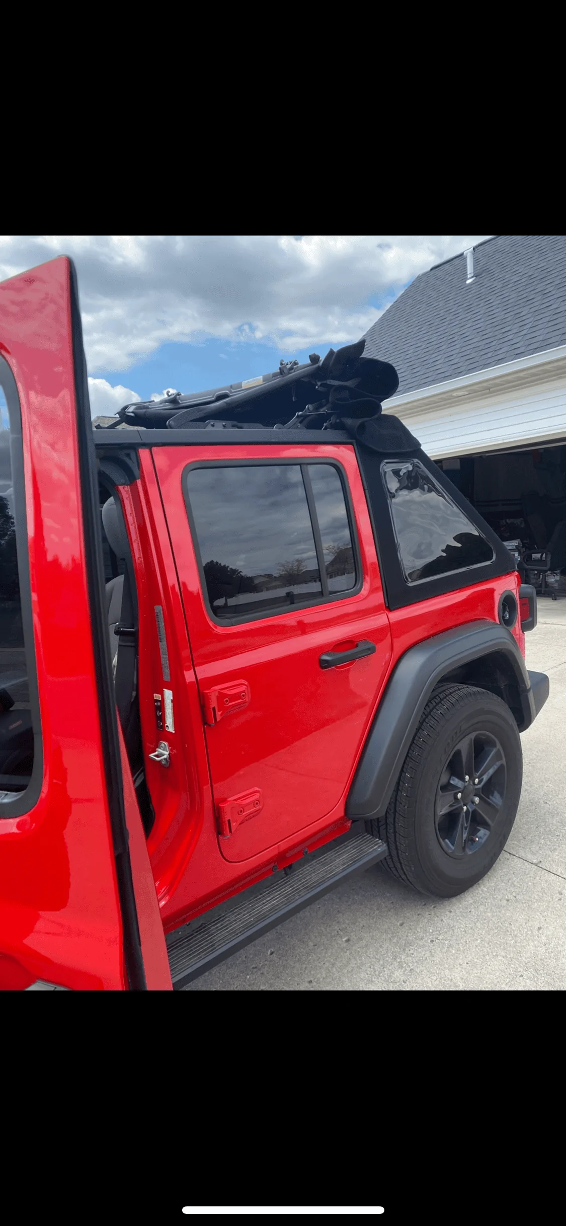 Jeep Wrangler JL TrekTop Ultra JLU 80F83637-832E-4EF8-ADF4-AD414BC99D82