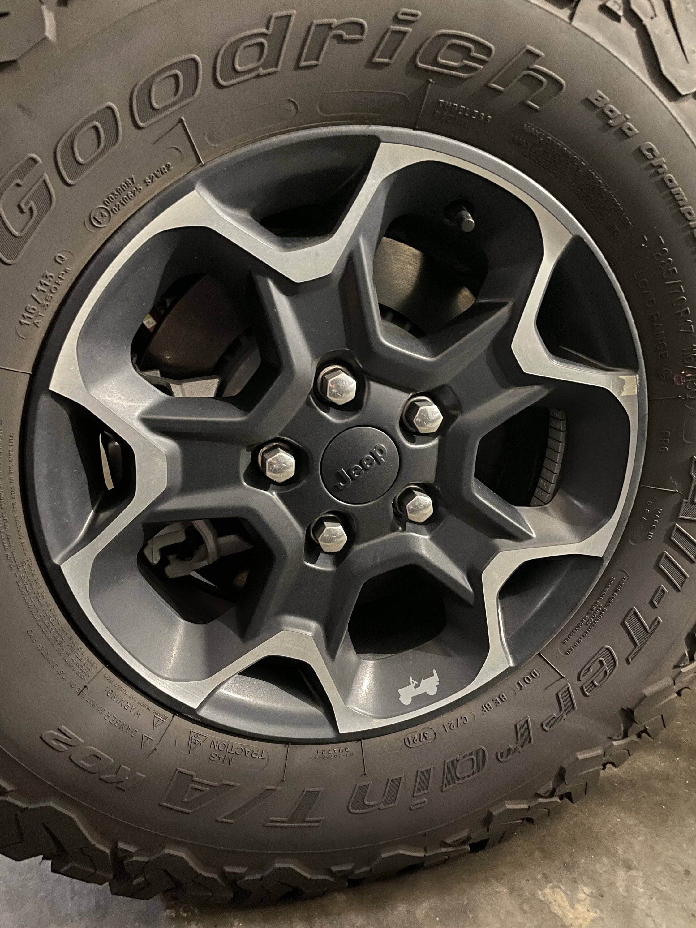 Jeep Wrangler JL 4xe Rubicon Take Off Wheels BCB1251E-DCA3-4060-81F8-DAEEEEA7EC86