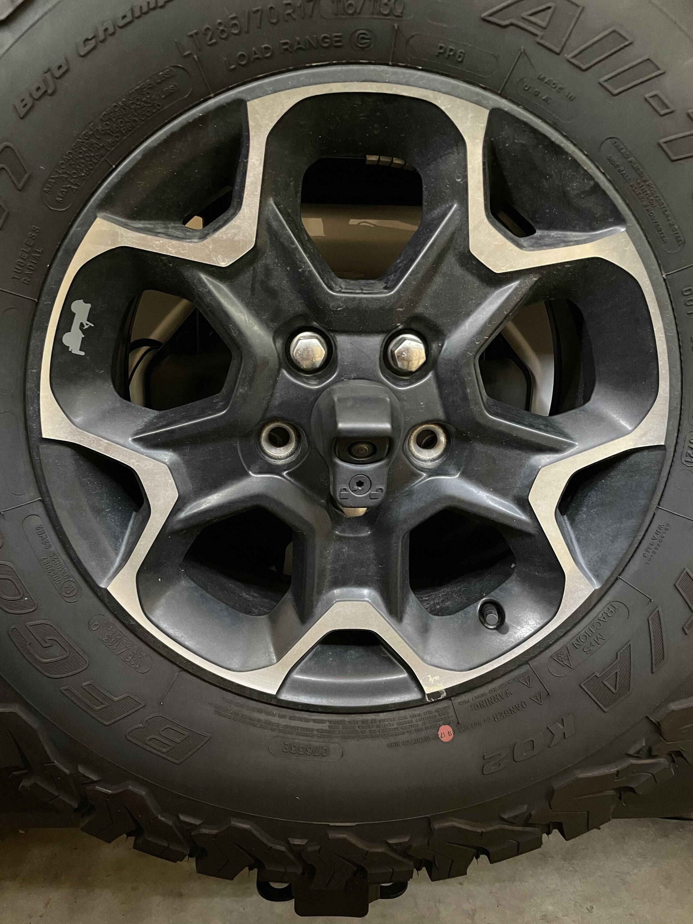 Jeep Wrangler JL 4xe Rubicon Take Off Wheels 1DB4986A-94D5-446F-AECF-729C244AE7F3