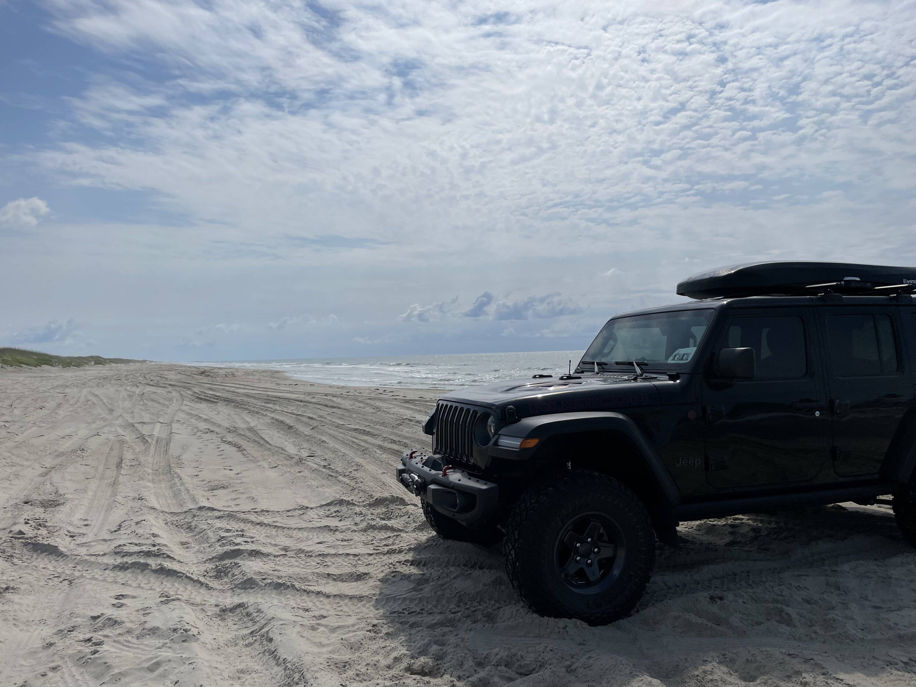 Jeep Wrangler JL Rooftop Cargo | Luggage Box 33E24927-5BC2-4EBB-9DCC-4270A643FE2D