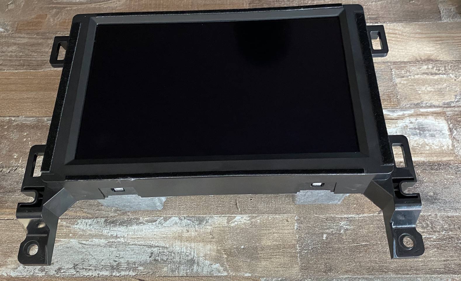 Jeep Wrangler JL 7" Radio w/bezel and unlock code IMG_4619