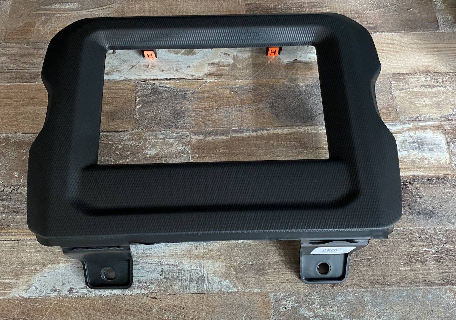 Jeep Wrangler JL 7" Radio w/bezel and unlock code IMG_4620
