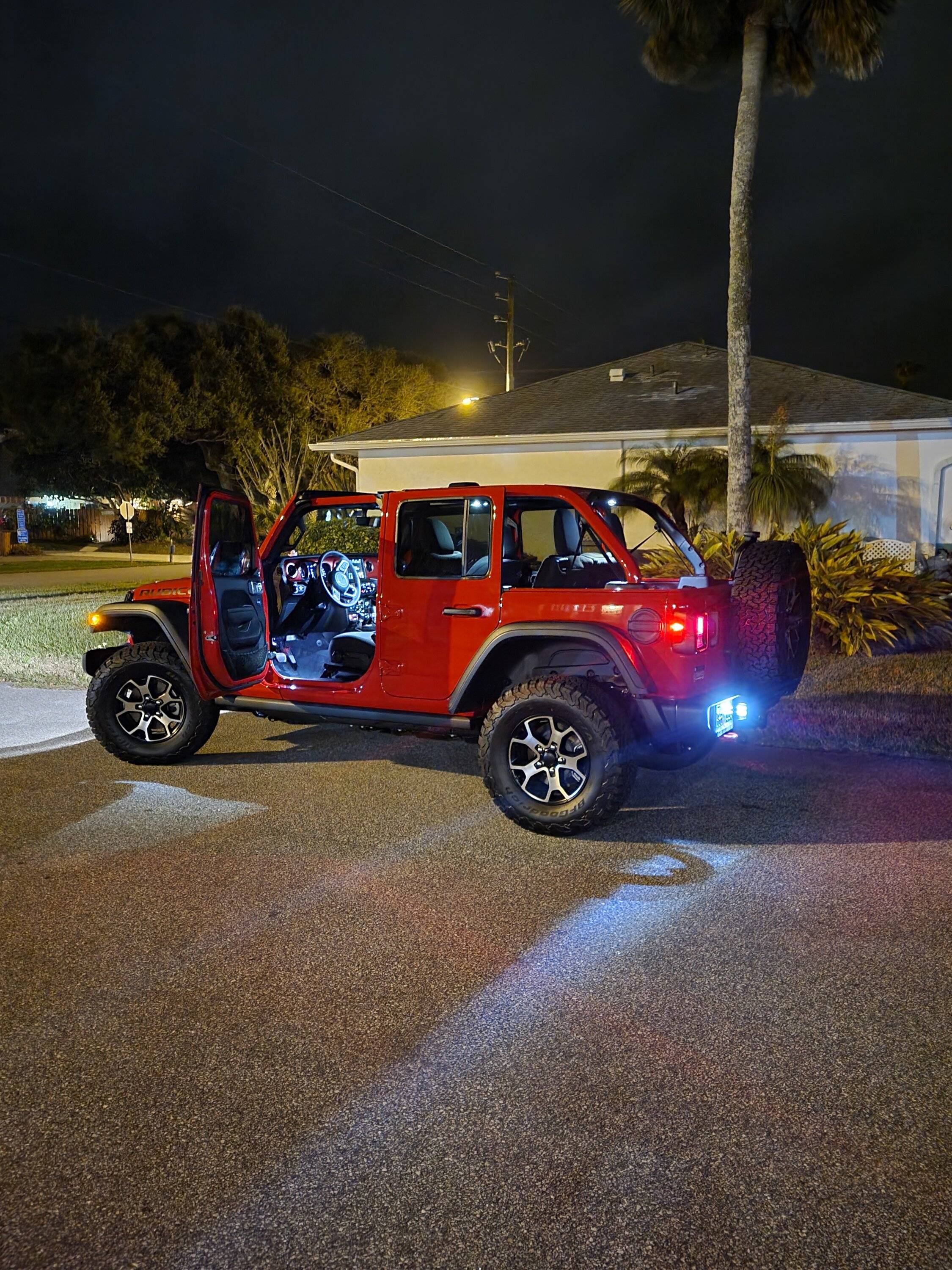 Jeep Wrangler JL Jeeps with hard top 20220228_200837