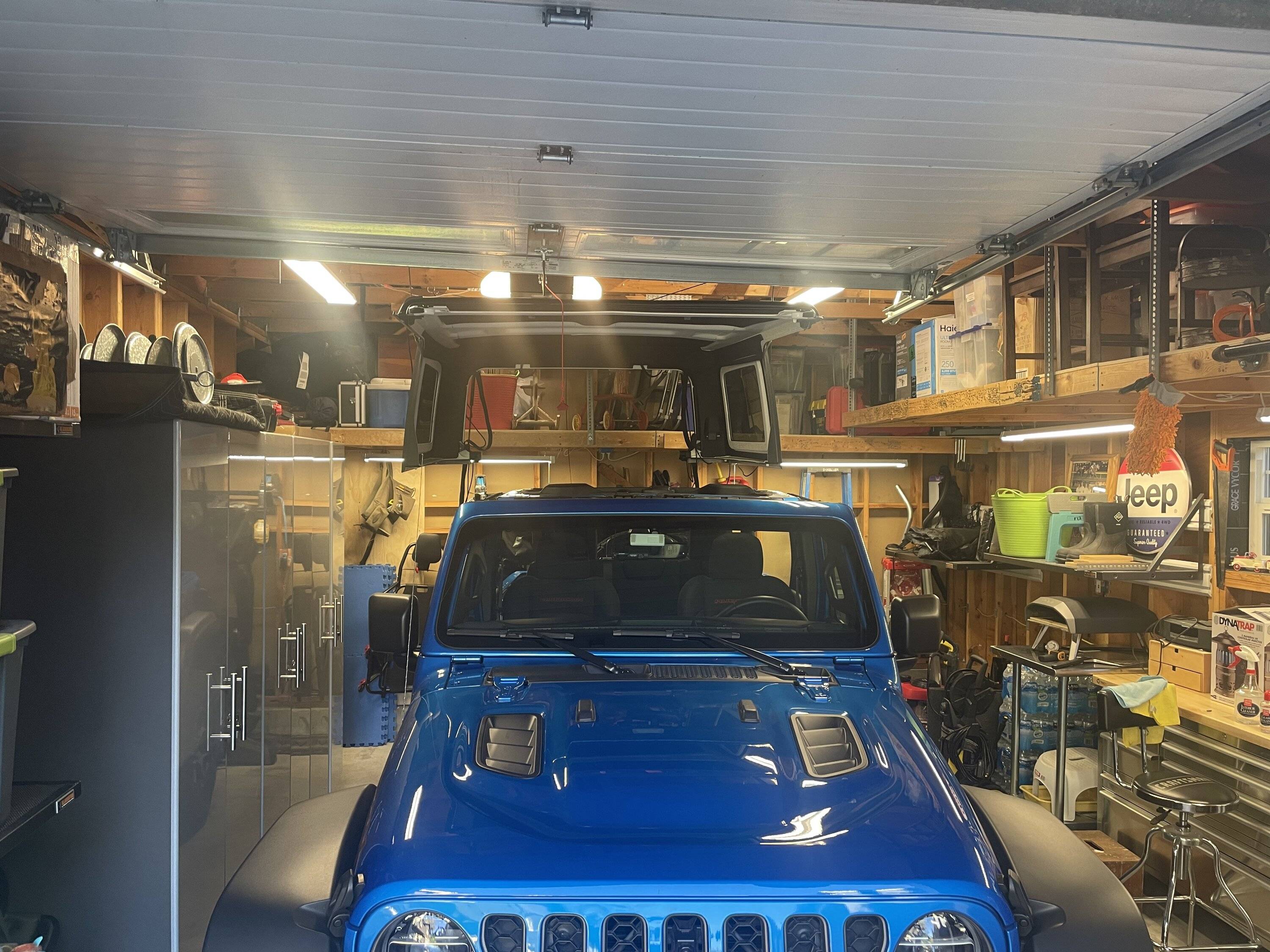 Jeep Wrangler JL Jeeps with hard top C651AA00-E9EA-4A6A-90E5-680D7CE84D1A