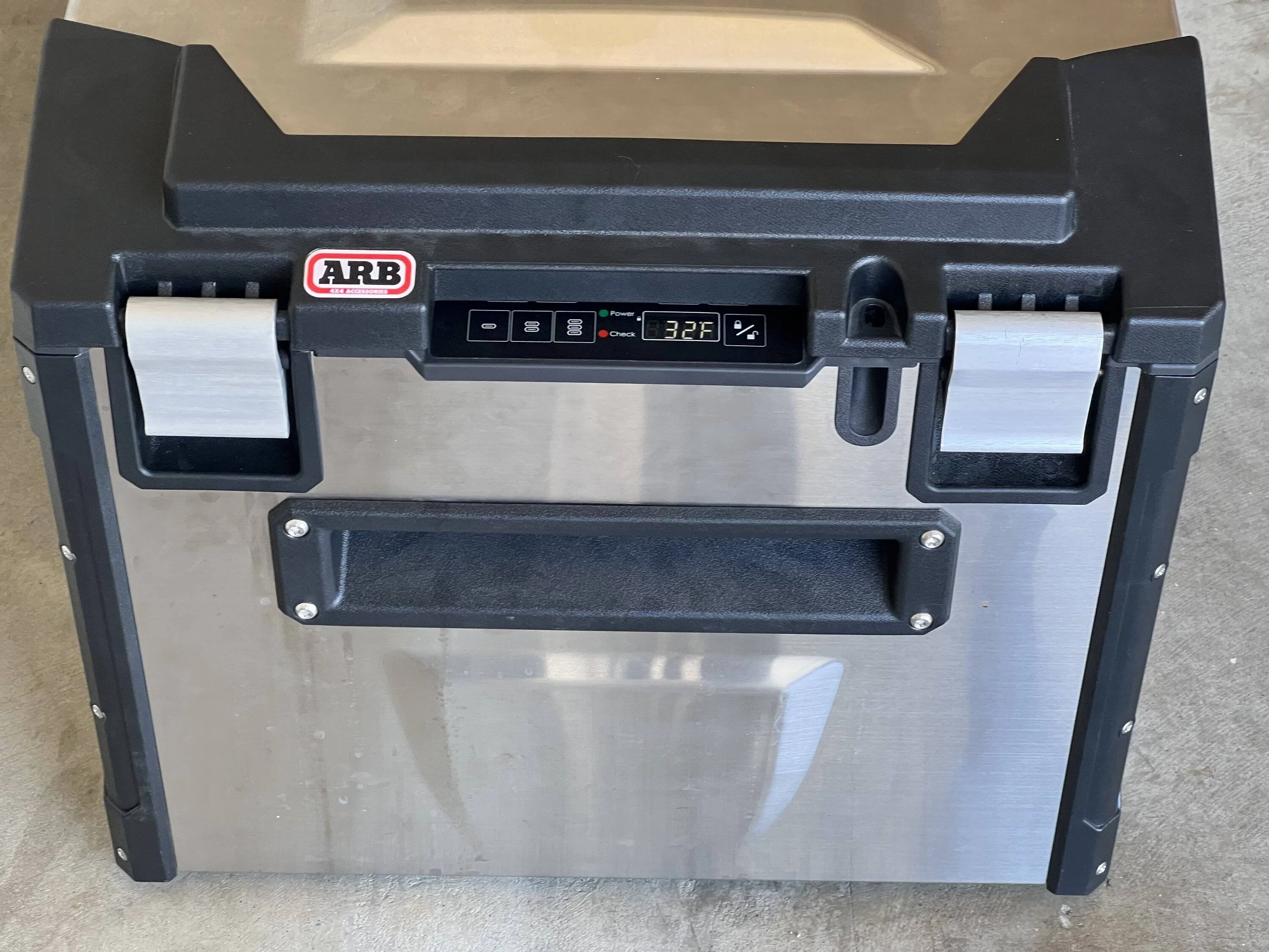 Jeep Wrangler JL ARB Elements 63 qt. Fridge Freezer 2FEBE147-01DD-40CD-B3FF-E94479951318