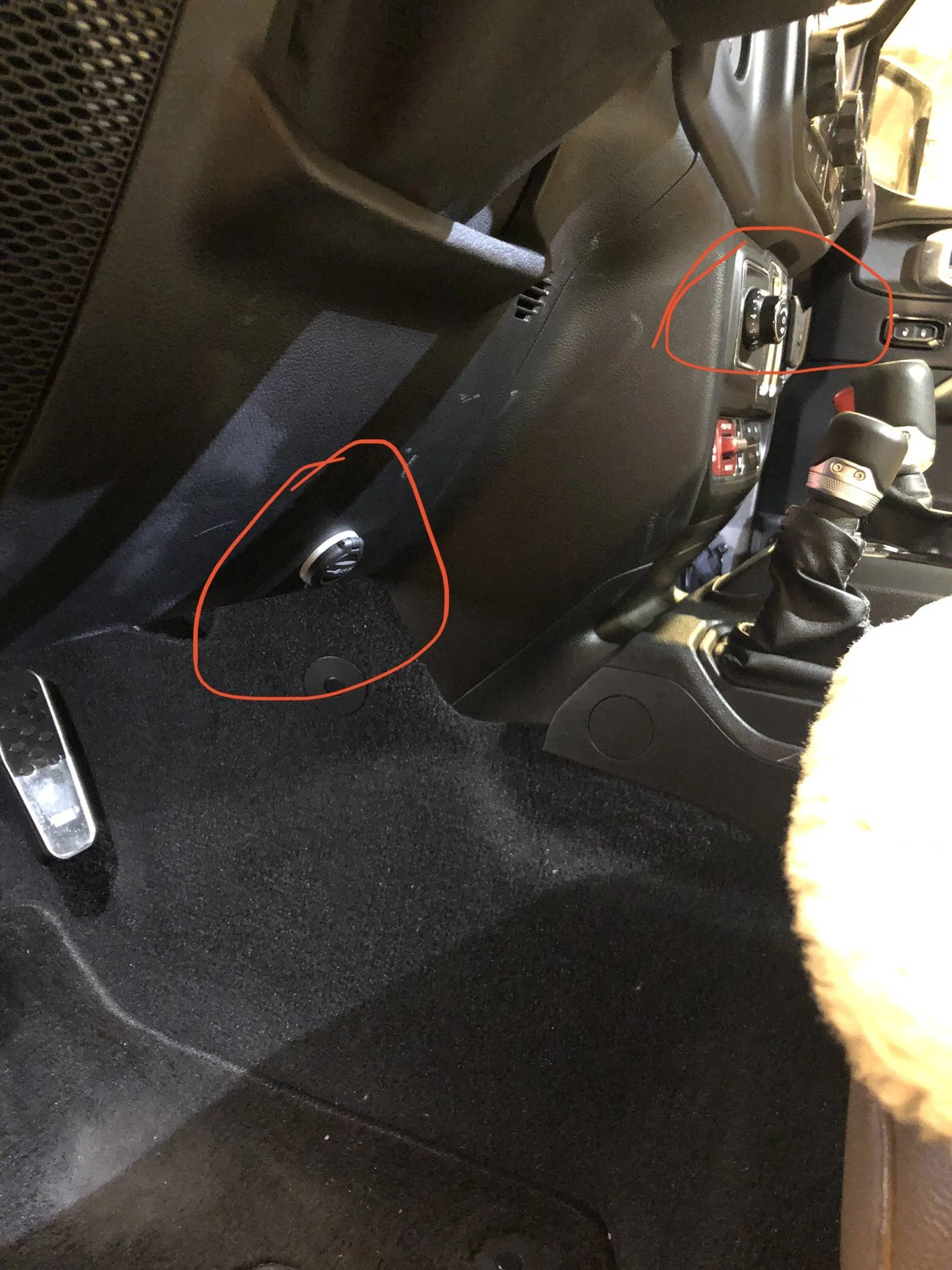 Jeep Wrangler JL Trailer brake controller location fullsizeoutput_2993