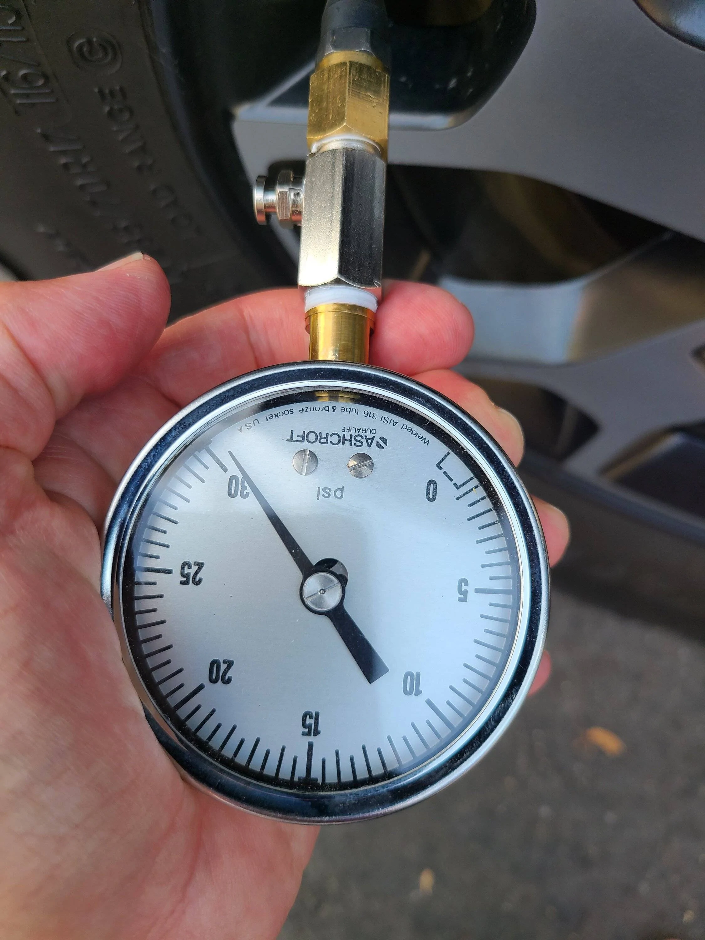 Jeep Wrangler JL Tire Pressure: Who's Right? 20220731_170103