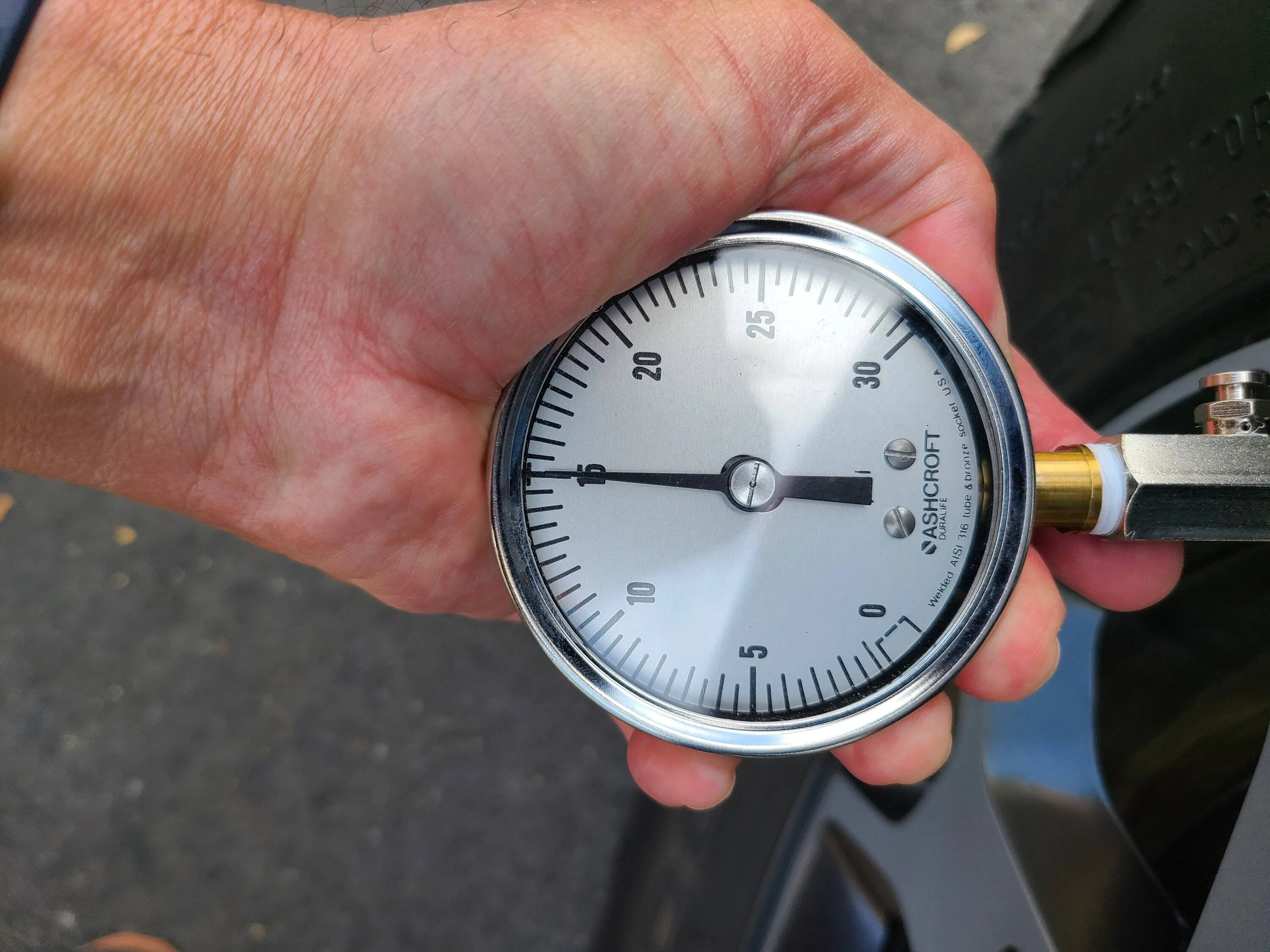 Jeep Wrangler JL Tire Pressure: Who's Right? 20220731_171017