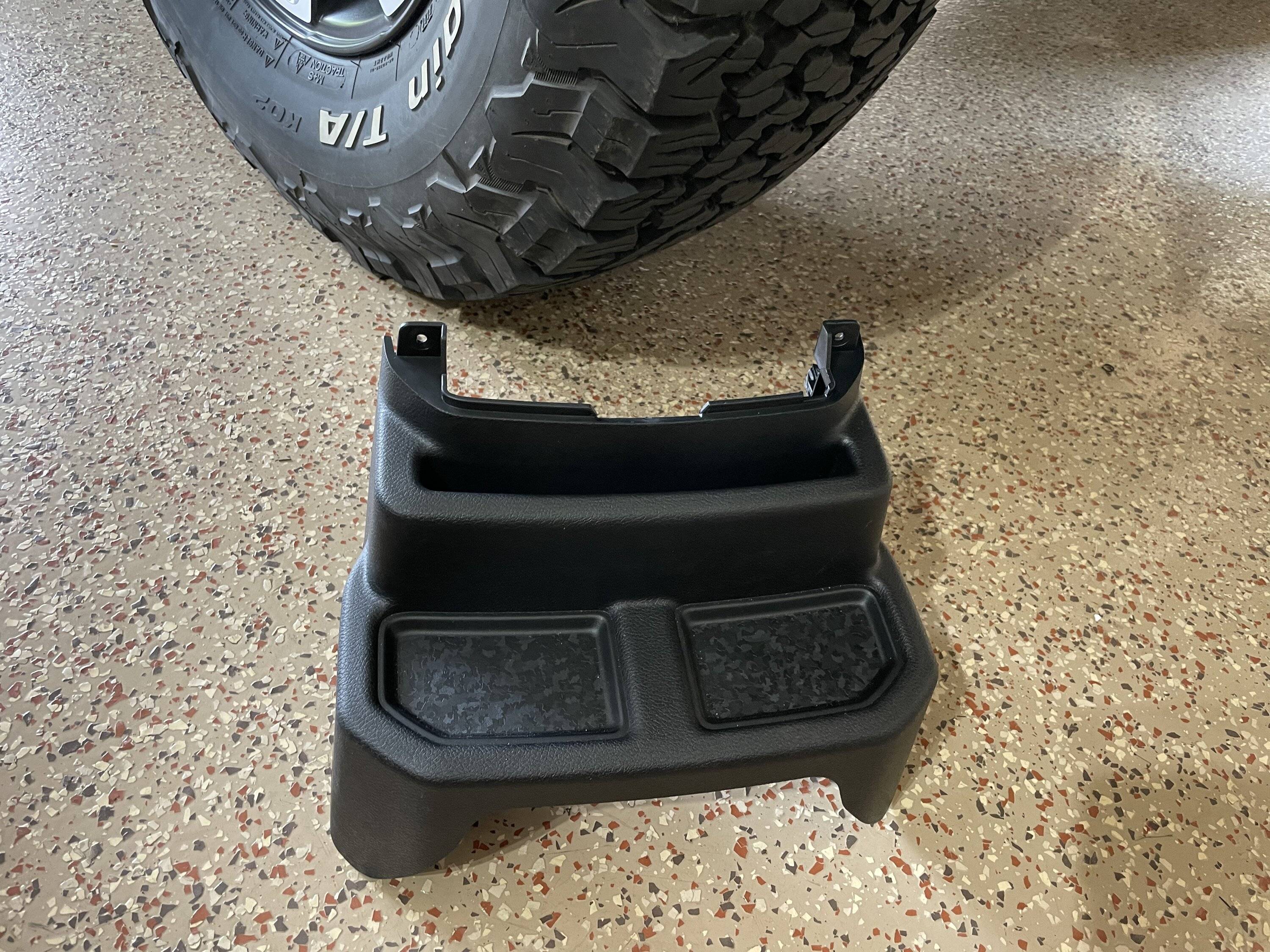 Jeep Wrangler JL Top-5 Accessories / Minor Modifications - Your List? DD939180-EC39-4041-838F-1D99D2AB88C2