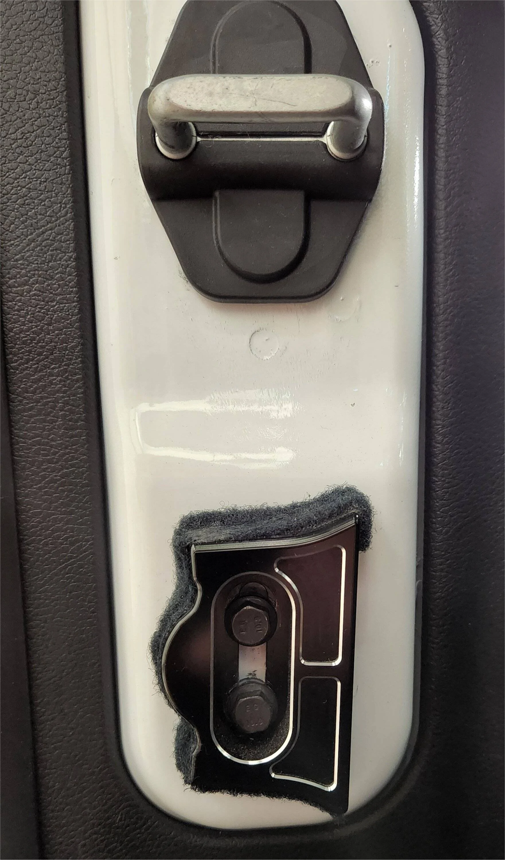 Jeep Wrangler JL Tailgate Latch Stop Bumper 9999
