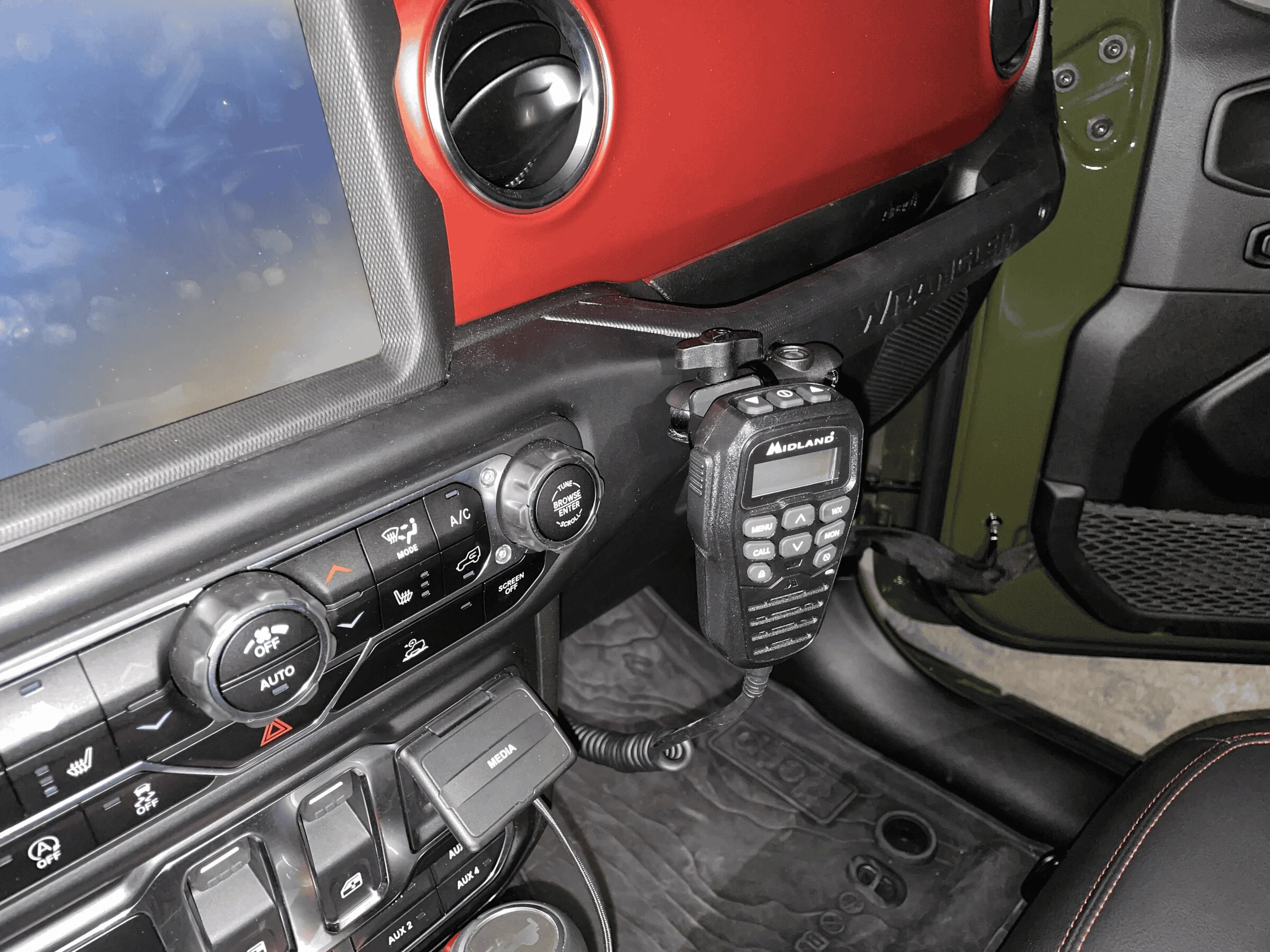 Jeep Wrangler JL GMRS antenna mounting 1659573389897