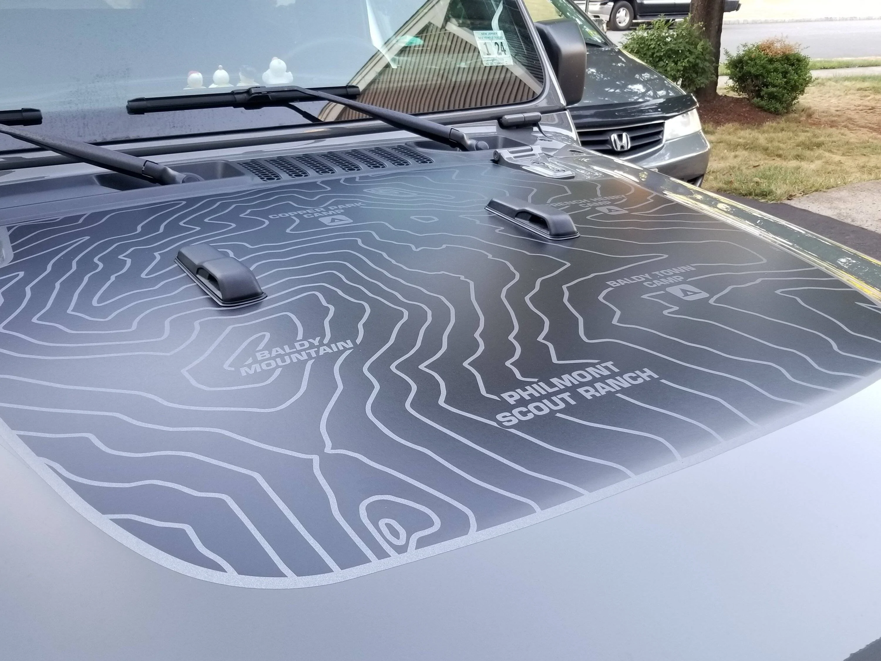 Jeep Wrangler JL Show us your unique hood decals! 20220802_193259