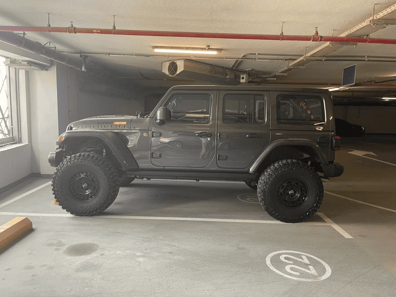 Jeep Wrangler JL Are my 35s tiny ? 1659962571705