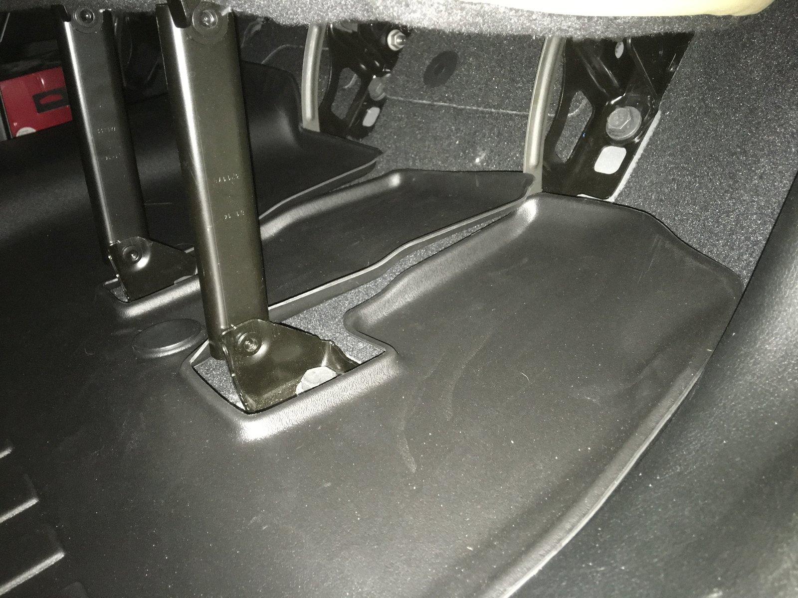 Jeep Wrangler JL Weathertech Floor Liners 1C0F92AD-F772-4FE0-AE09-F52F355B325F