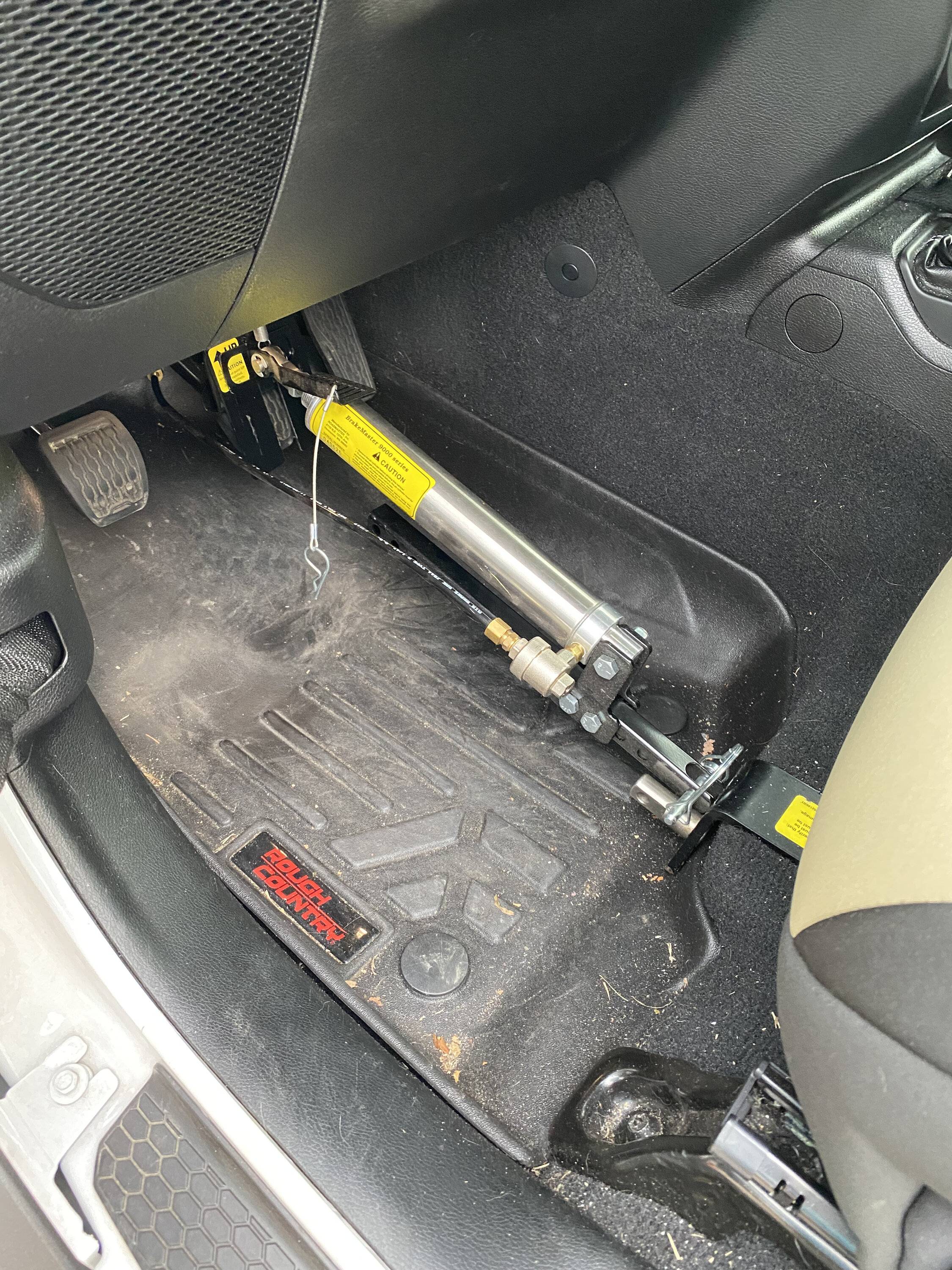 Jeep Wrangler JL Factory installed RV tow Harness IMG_2801