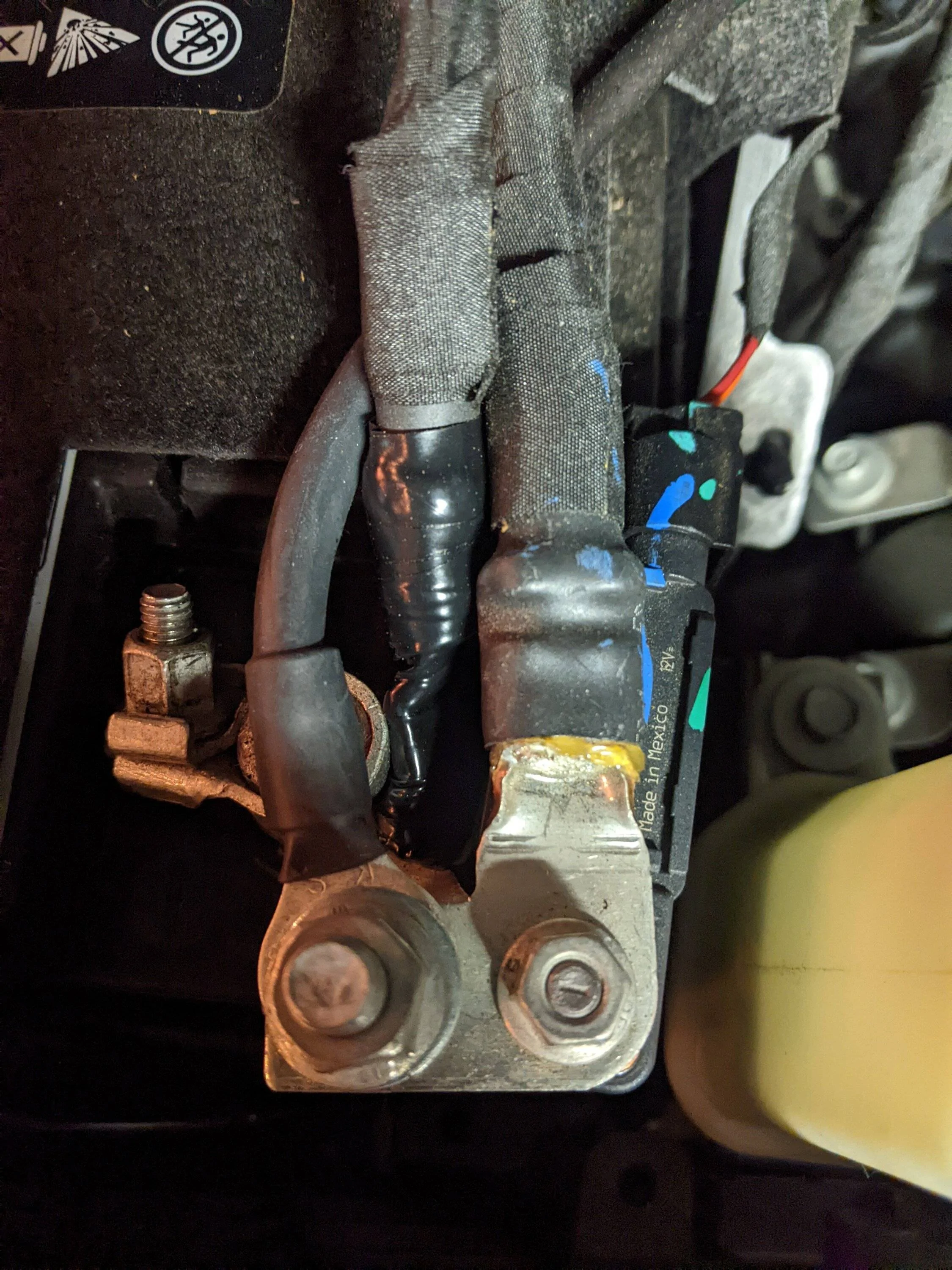 Jeep Wrangler JL Jumperless Aux Battery Bypass PXL_20220811_000923918