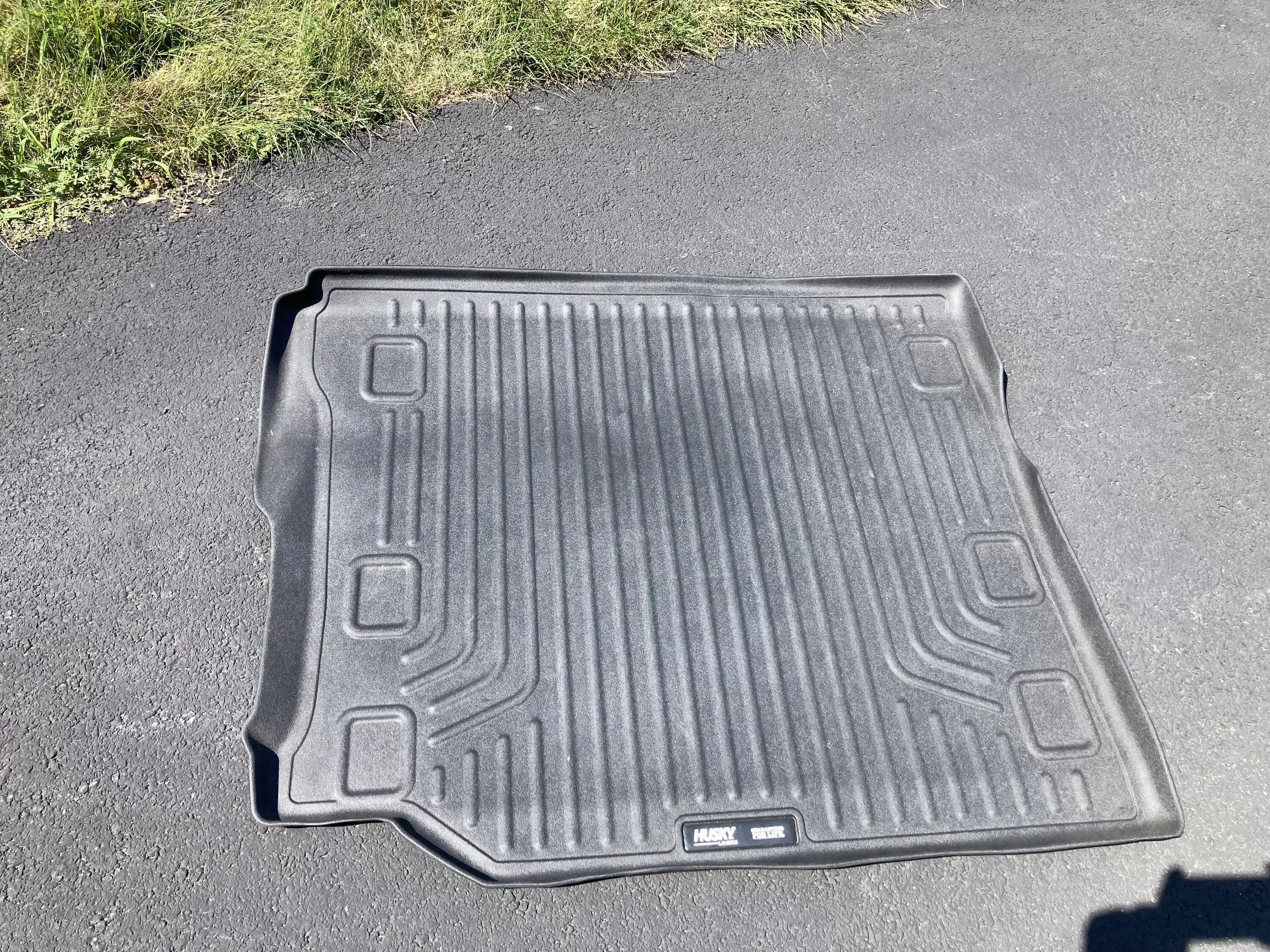 Jeep Wrangler JL Husky cargo liner JLU 990FF08A-B3F3-432E-98F7-395DE3DC02C8