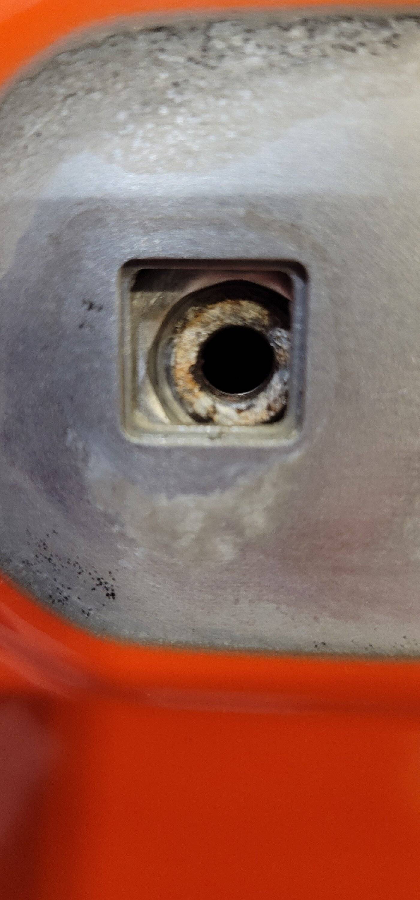 Jeep Wrangler JL Bubbles in Paint at Door Hinges 20220812_135658