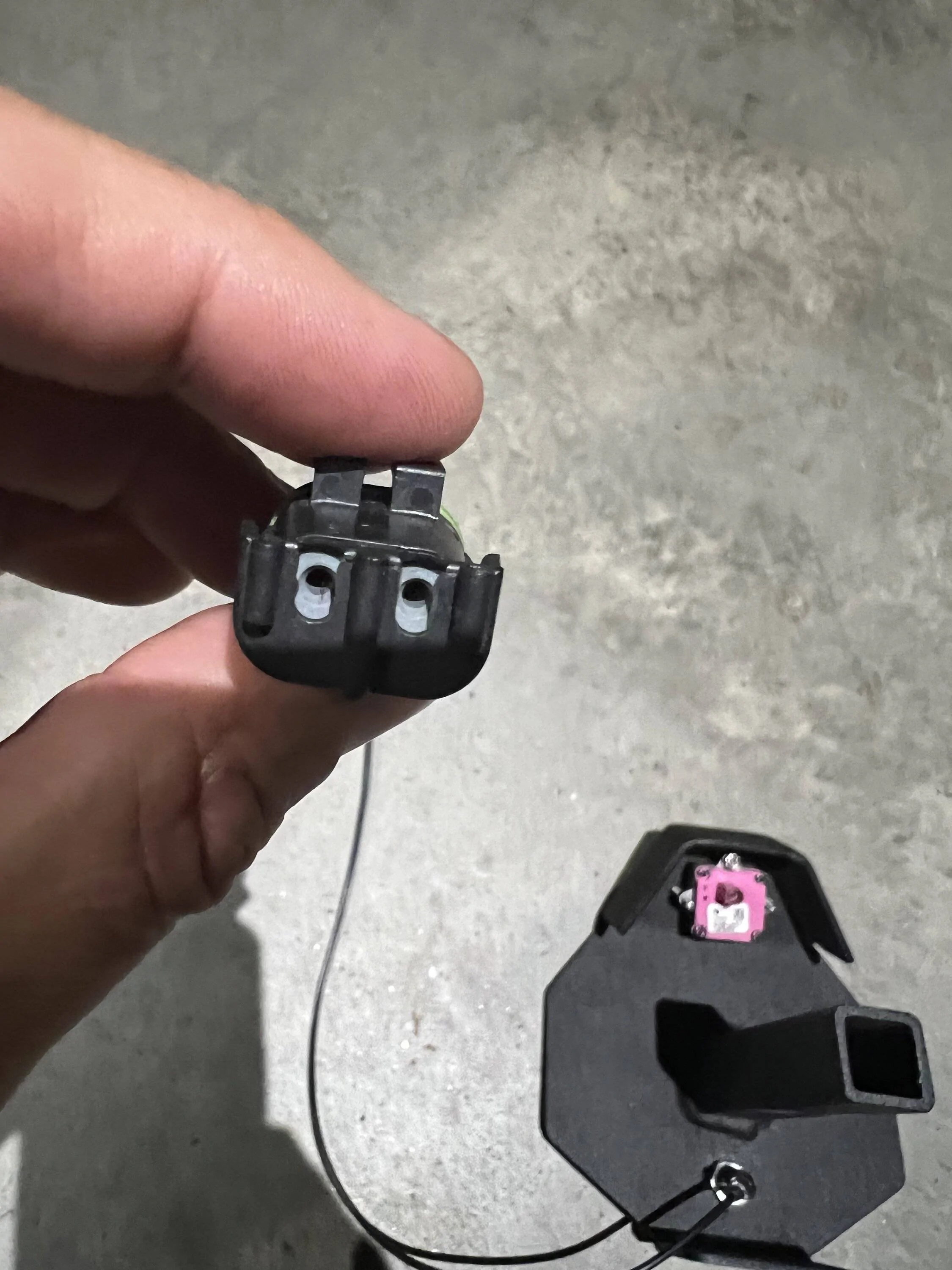 Jeep Wrangler JL Need Help - Think this plug can be rewired? 6B7D0C7F-1429-43B7-80F0-CFD1DB58CE3A