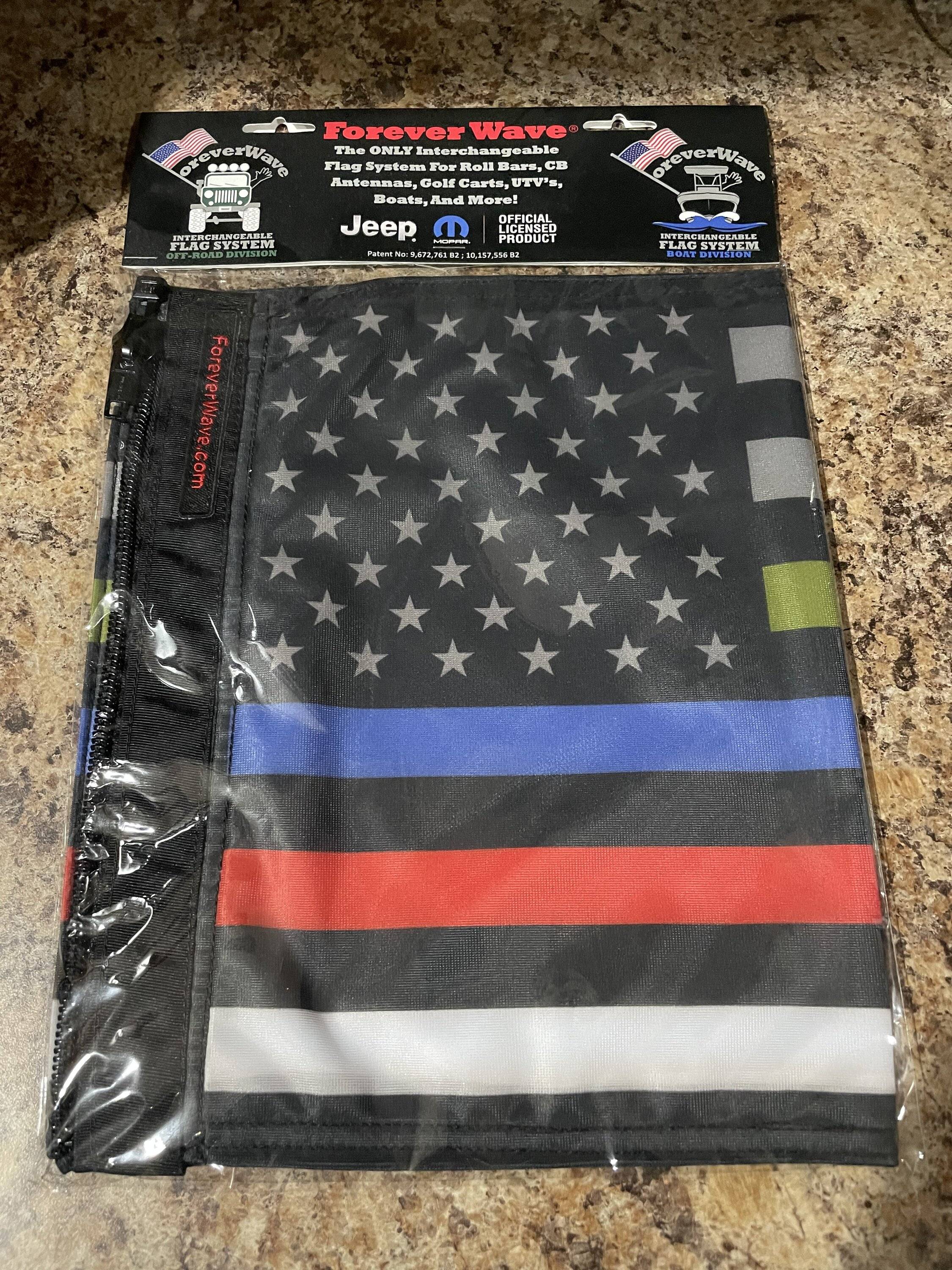 Jeep Wrangler JL Forever Wave Flags BE2C4D31-7E04-4CC3-9F72-03563612262A
