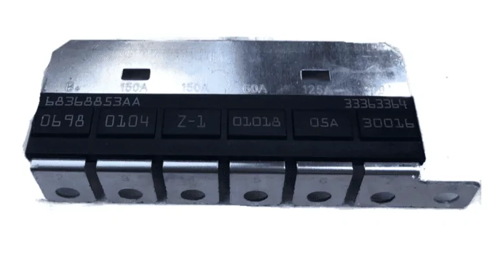 Jeep Wrangler JL Jeep nightmare! Jeep-JL-Fuse-Array