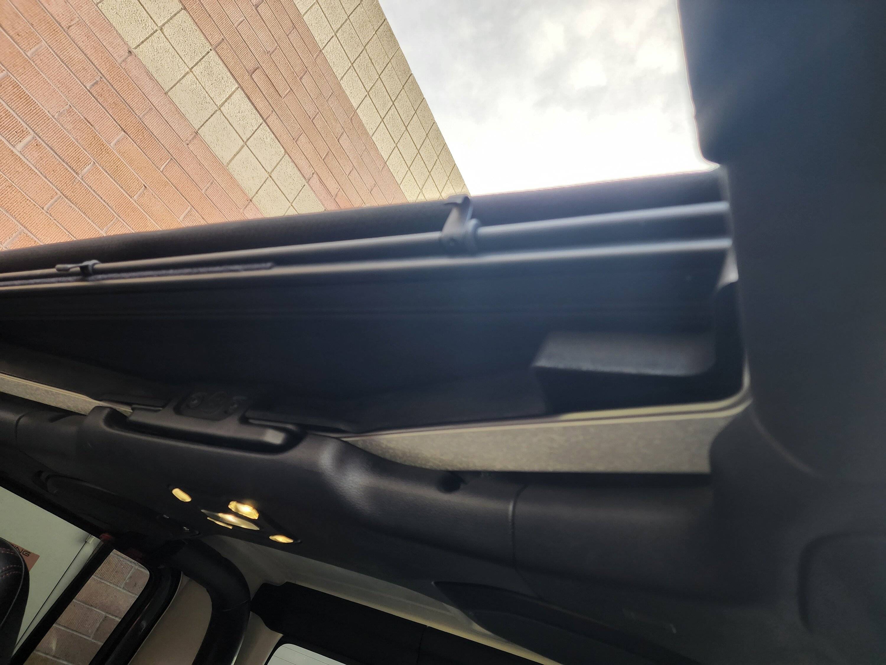 Jeep Wrangler JL JL Retractable Sunshade 20220813_171548