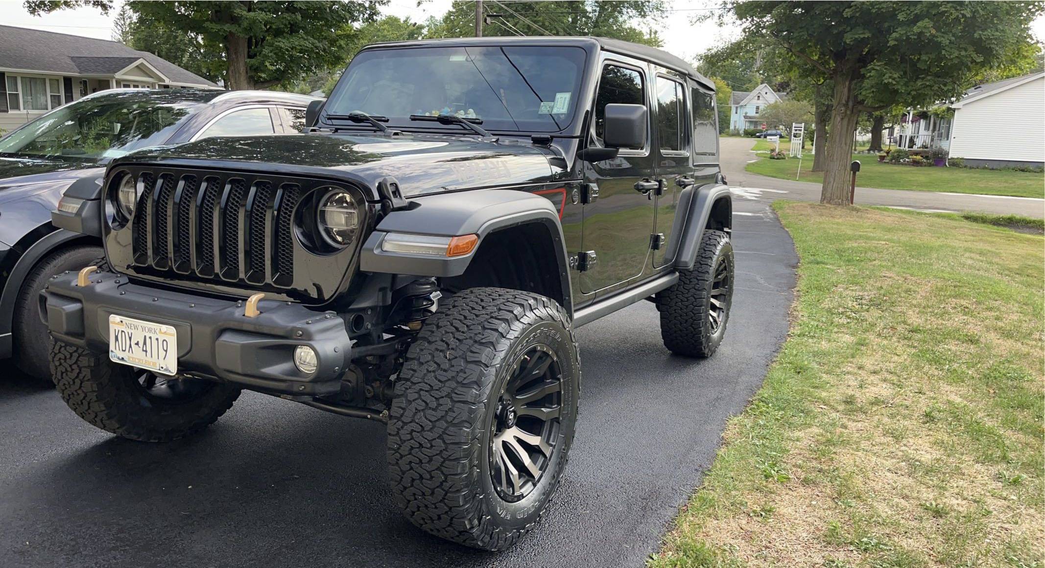 Jeep Wrangler JL 325/60/20 B37197C9-794C-4BD4-9267-6EE41B77A73E