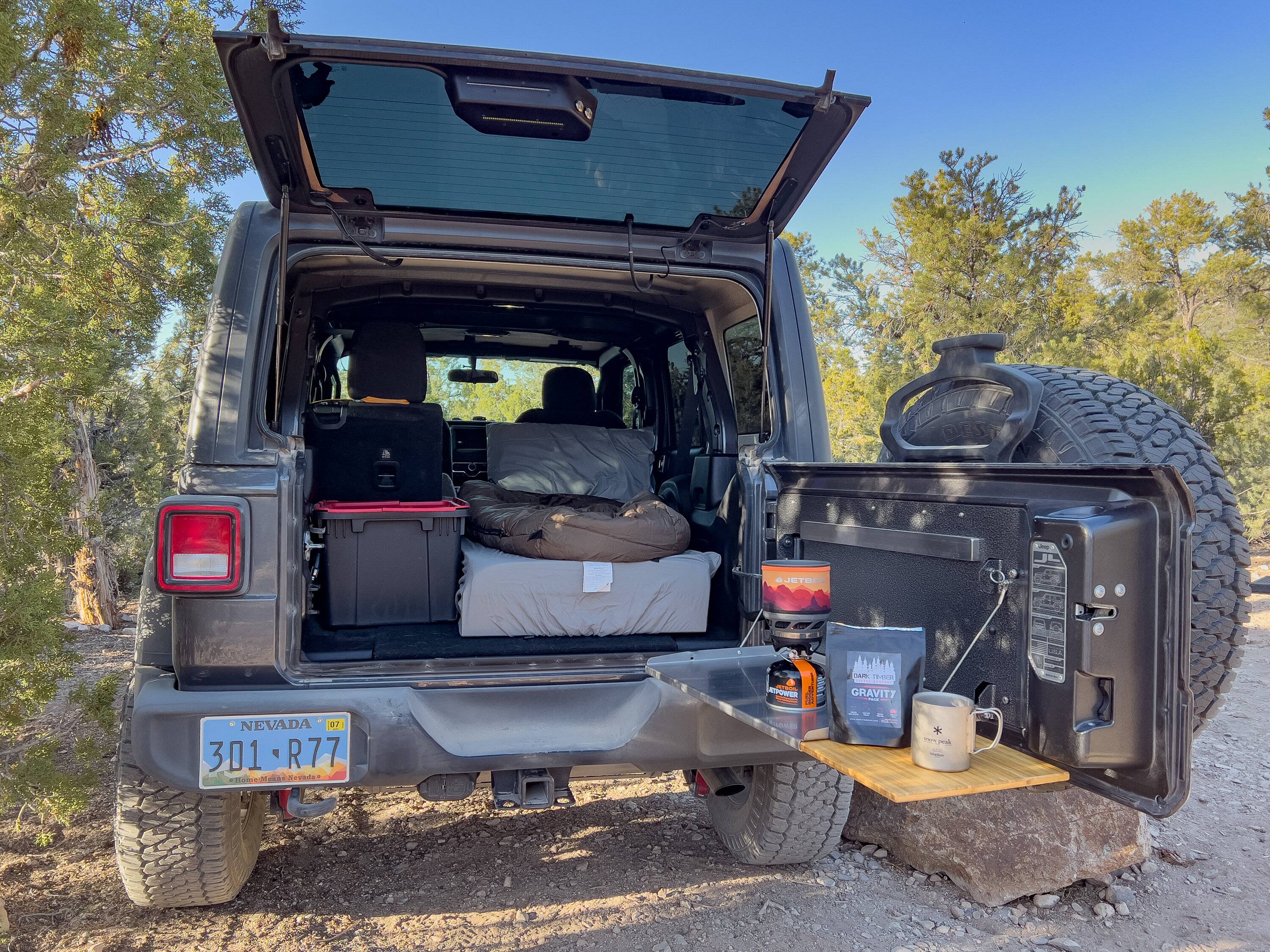 Jeep Wrangler JL Best JL Tailgate Table Recommendations 1DBF2131-19B3-483B-82CD-222928AD88C6
