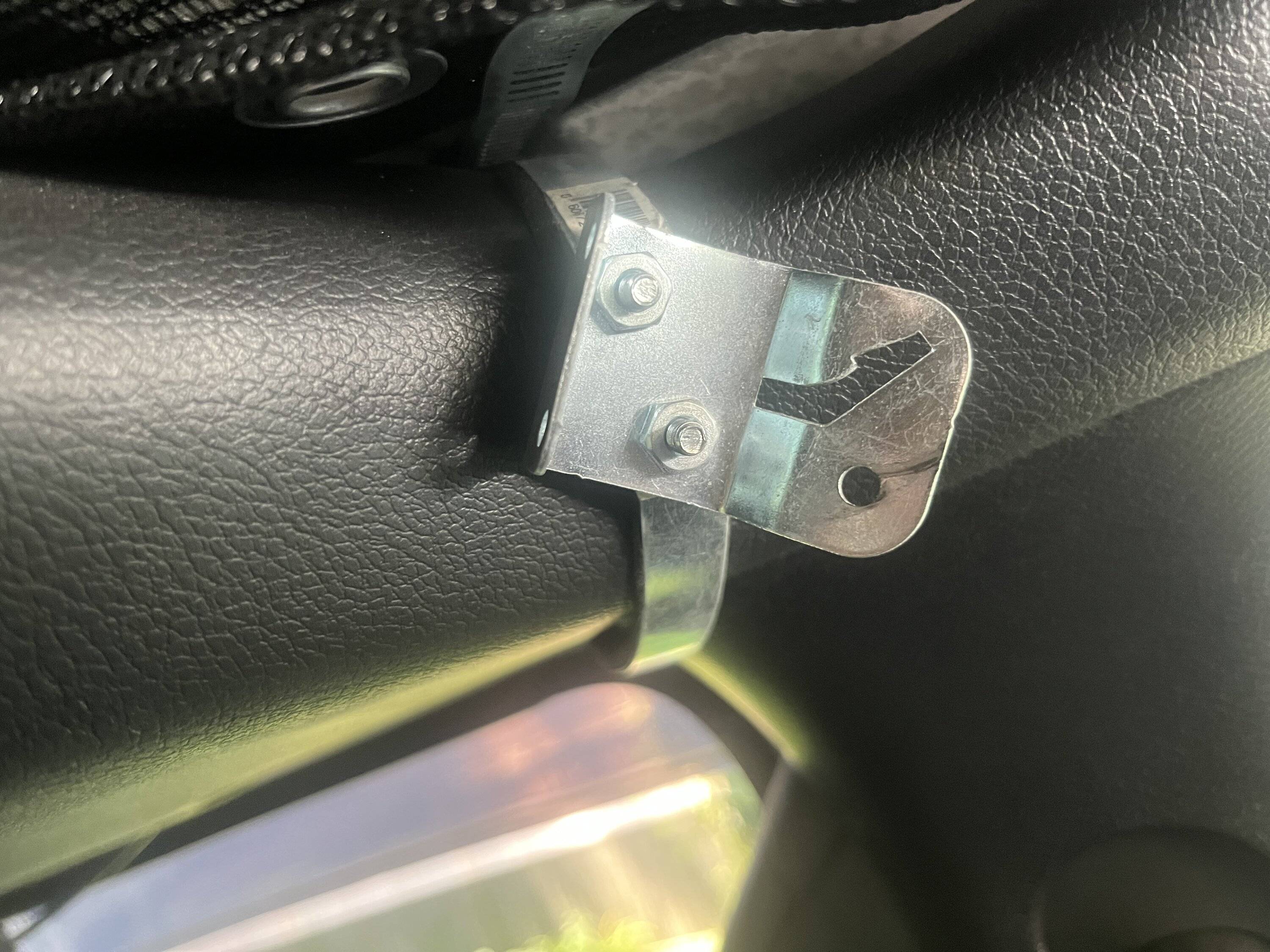 Jeep Wrangler JL JL Retractable Sunshade IMG_1021.JPG