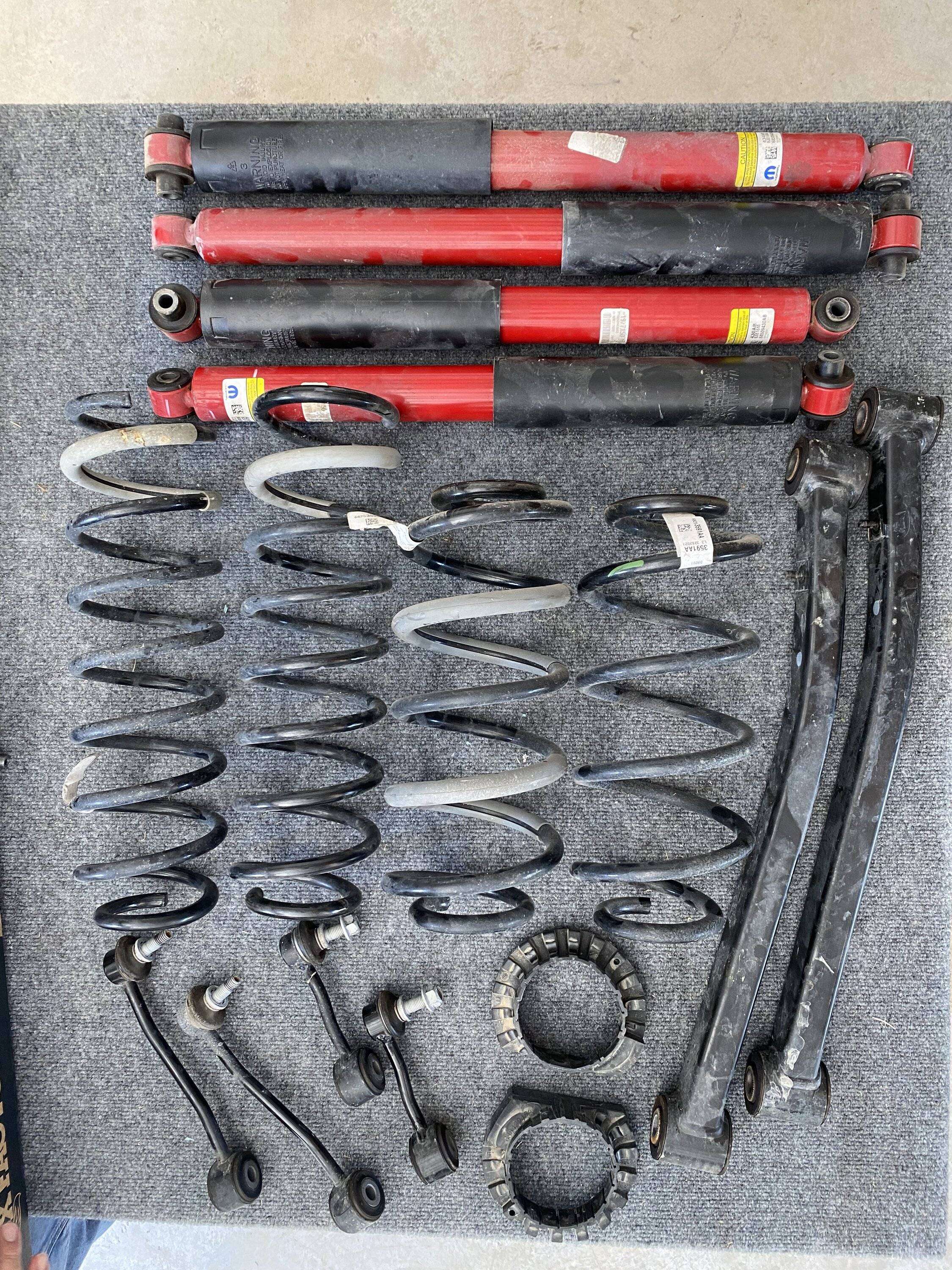 Jeep Wrangler JL 2022 Rubicon Suspension E598C0B0-26D9-4A38-9132-918DD6281D23