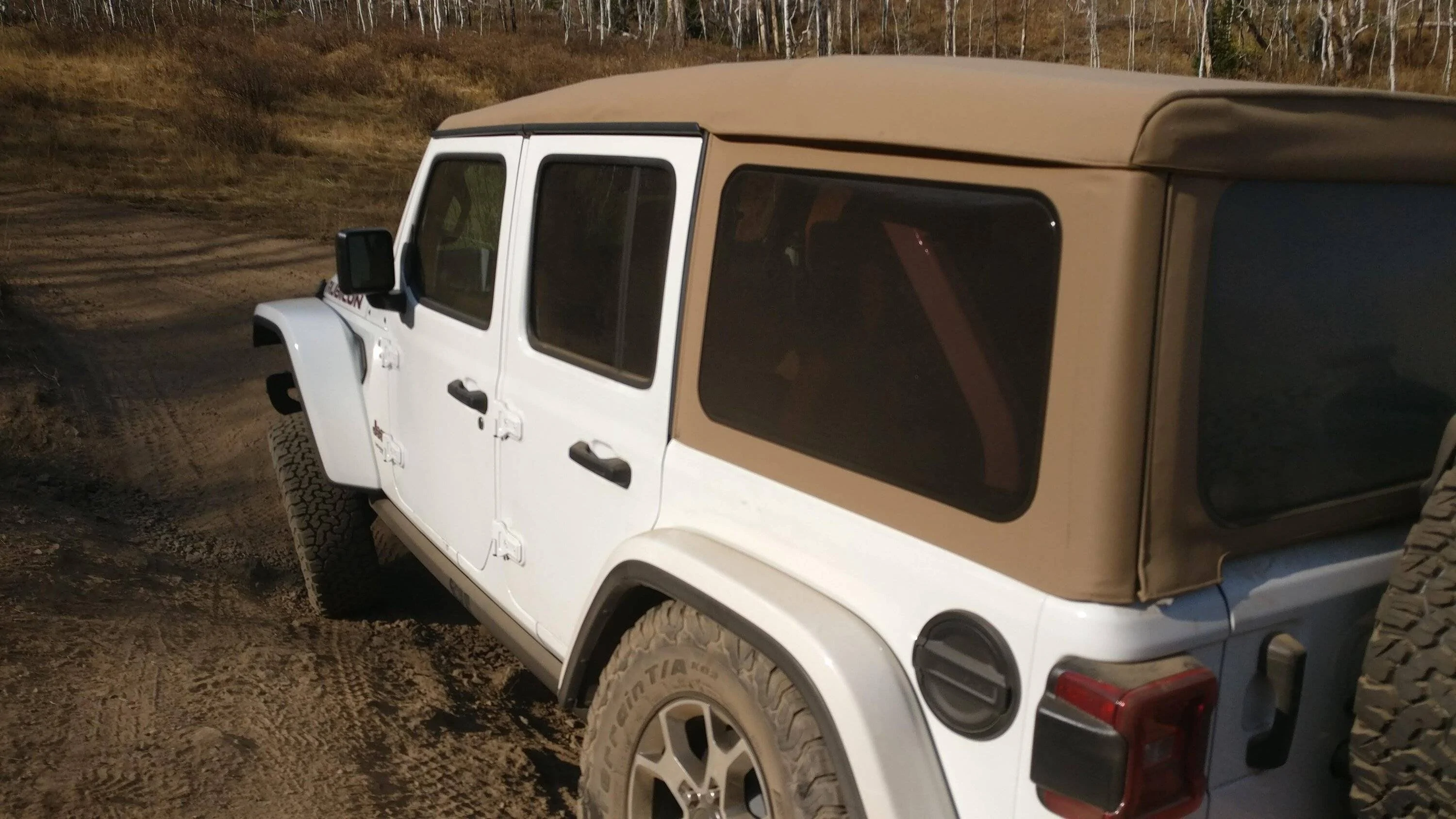 Jeep Wrangler JL Wrong Soft Top Colour IMG_20201003_154410