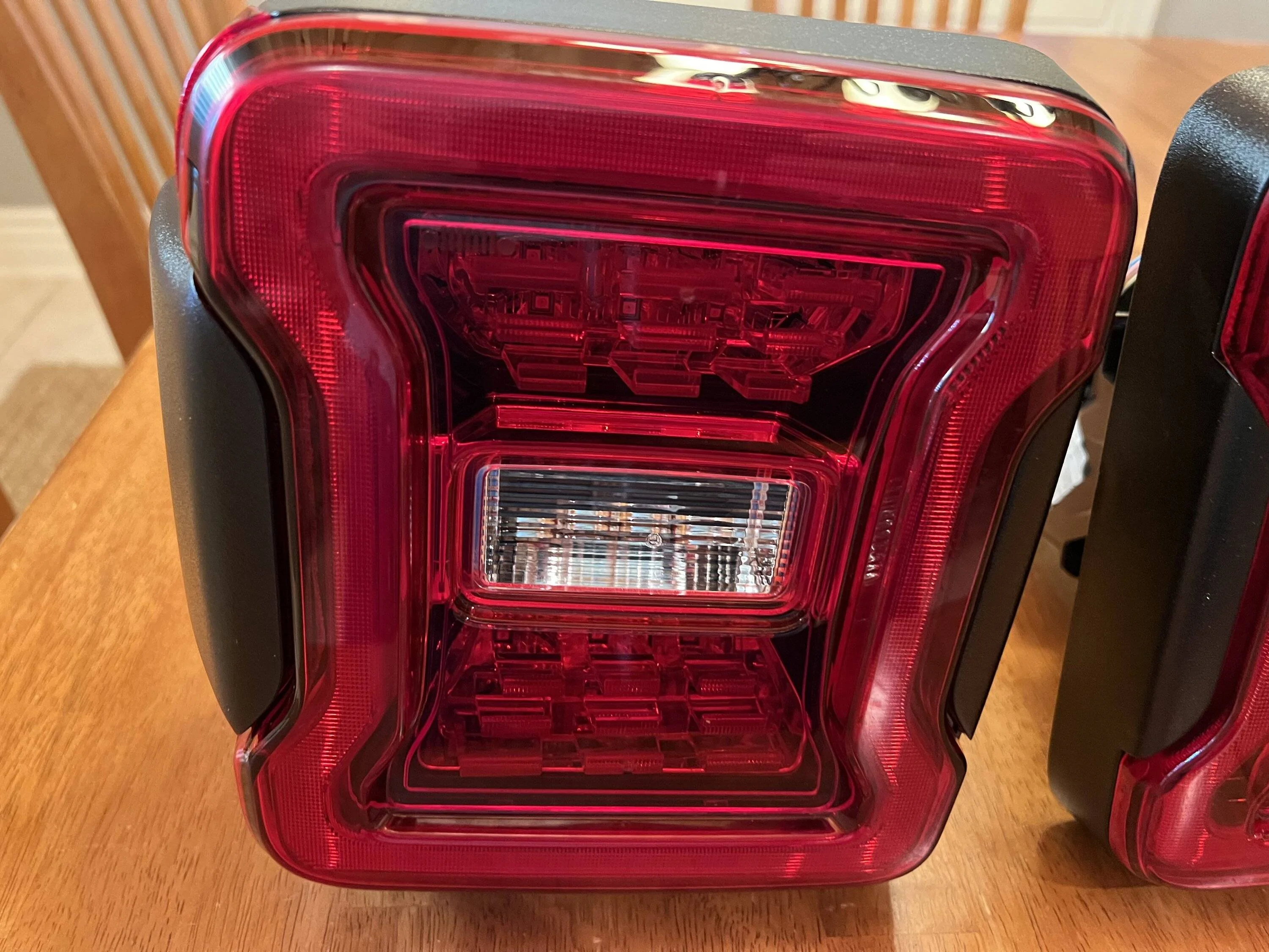 Jeep Wrangler JL OEM LED Taillights IMG-1034