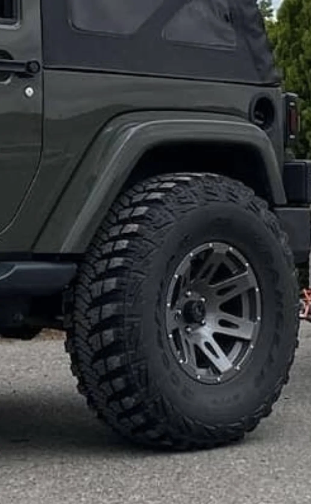 Jeep Wrangler JL Wheel identification please? B6BBD26A-99DA-4D7C-AE44-178C04BB9E1F