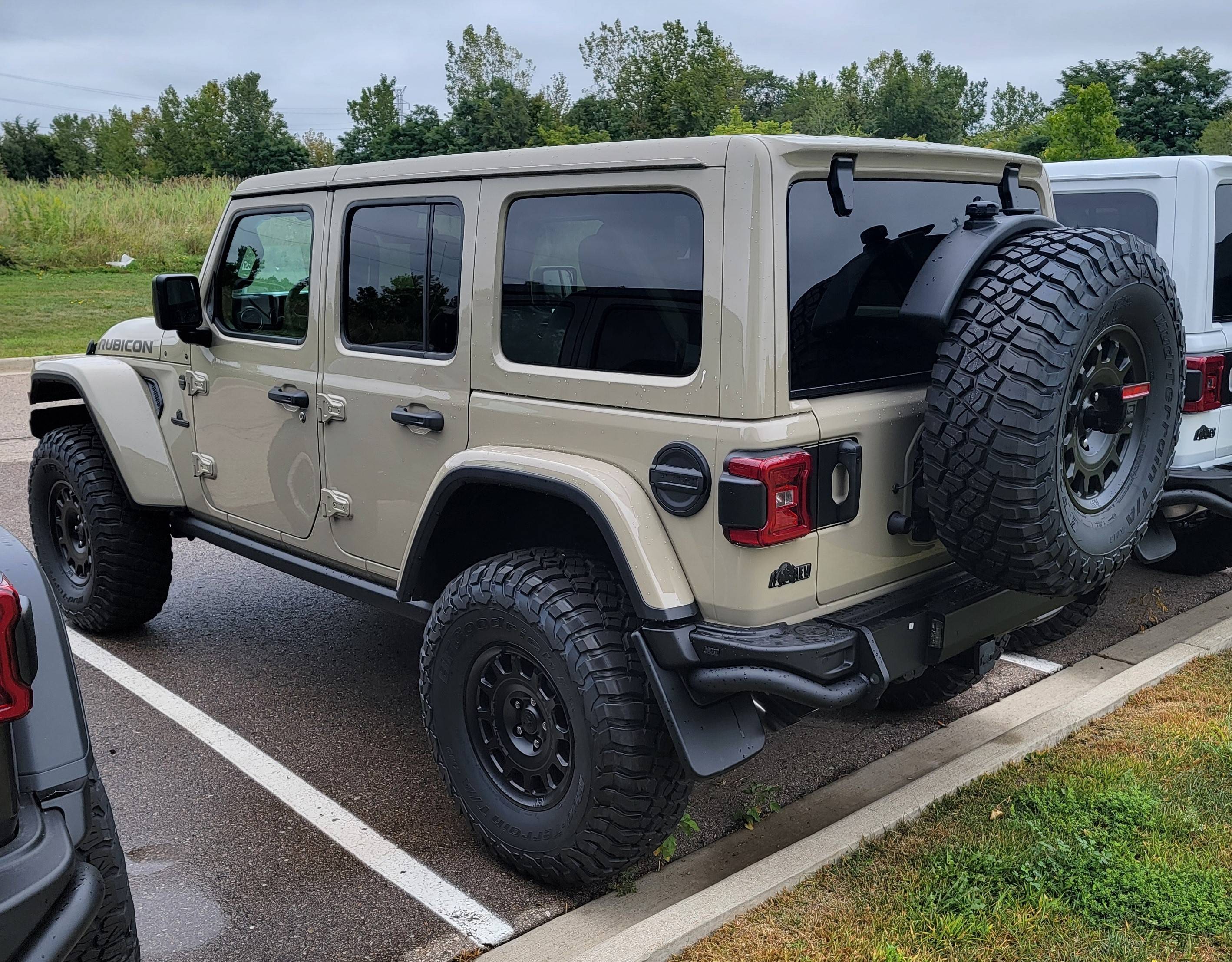 Jeep Wrangler JL 392 AEV JL370 C747FC52-42A3-444C-BF38-12C086C7267B