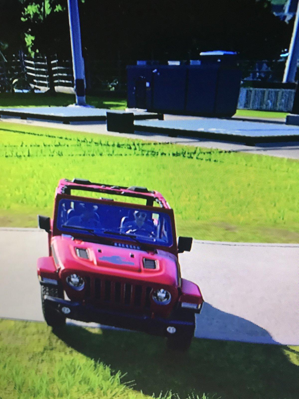 Jeep Wrangler JL XBOX One Jurassic World Evolution 8C3441CE-D82D-464E-A032-8A94A0FC2F92