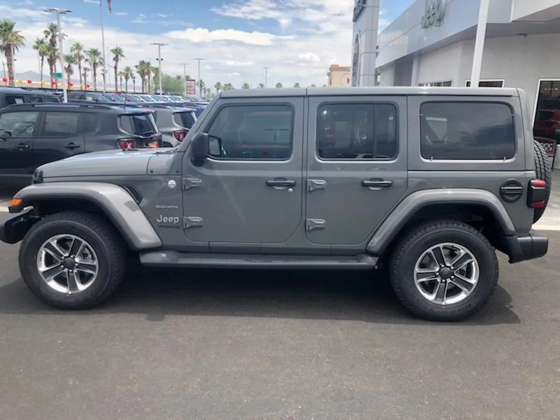 Jeep Wrangler JL STING GRAY Wrangler JL Club 180712_035436_2[2]