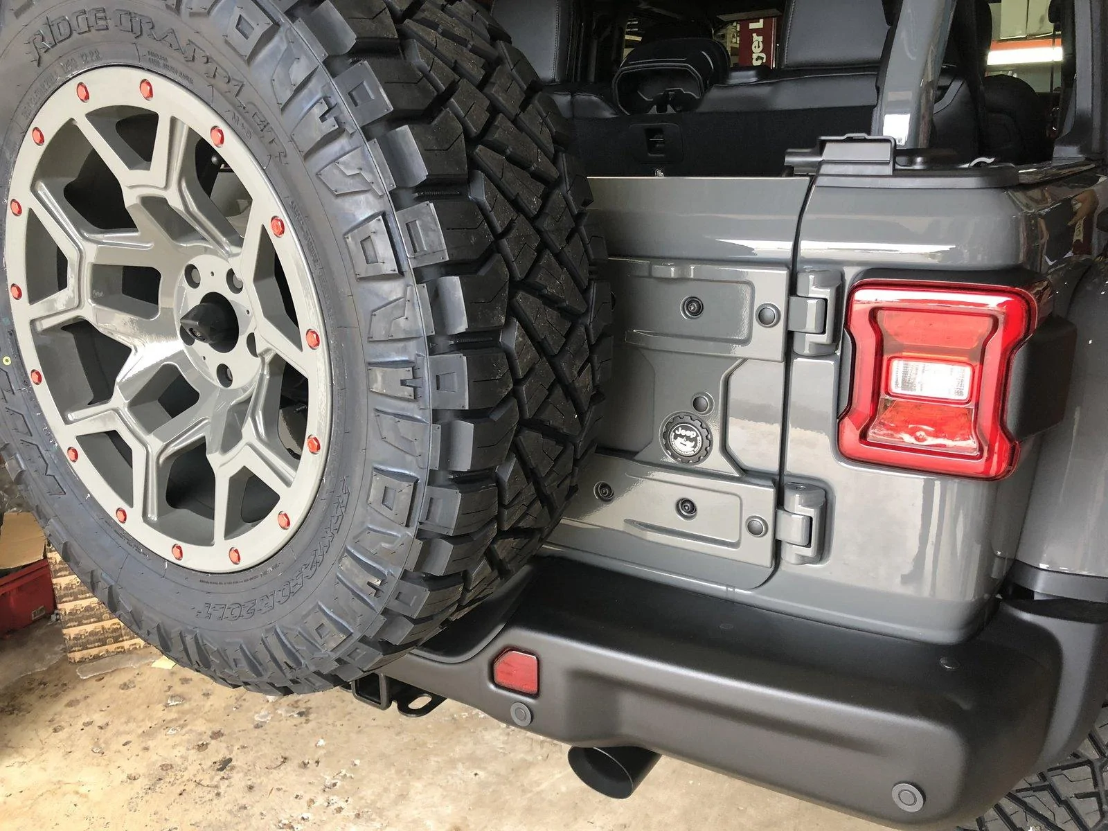 Jeep Wrangler JL STING GRAY Wrangler JL Club CC0F2CD5-6183-4C82-A94D-DECA199BFD02