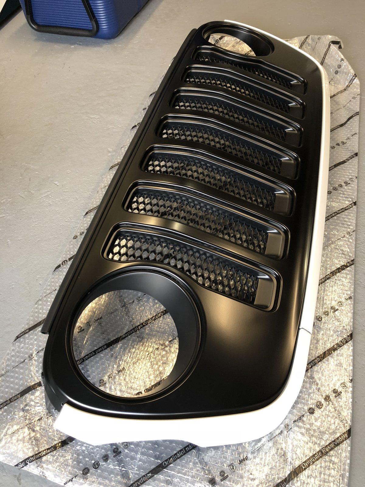 Jeep Wrangler JL Mopar Satin Black Grill AF877ECF-23F2-4A4D-9C61-1F8955E5B4BA