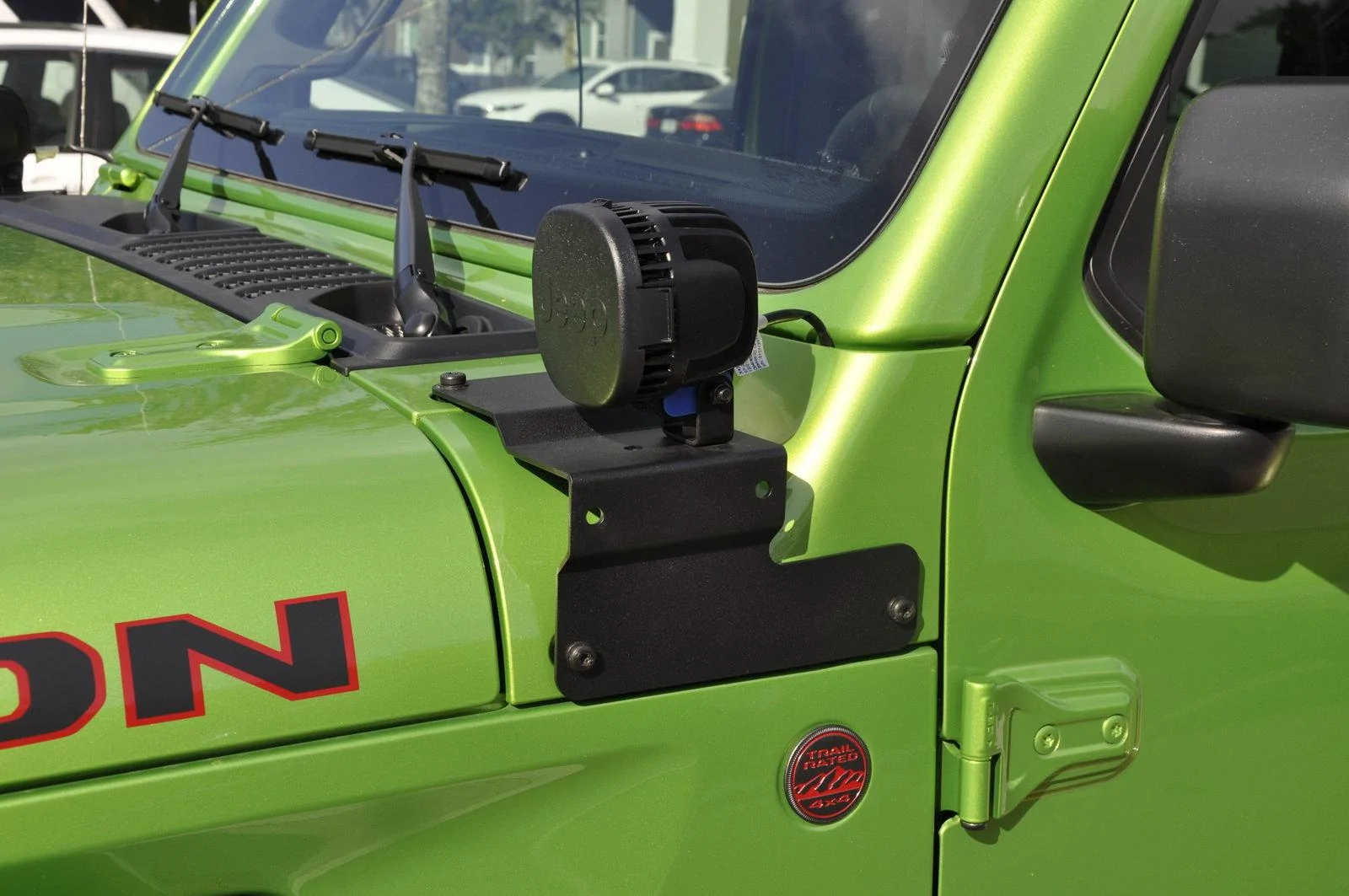 Jeep Wrangler JL WTS - MOPAR A-Pillar Lamp Brackets _DSC1079